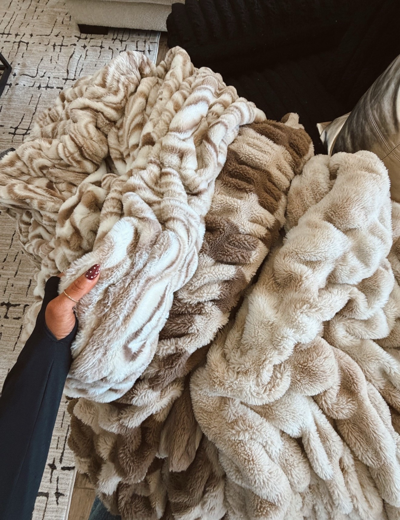 Lola blankets on sale for Black Friday!!
Code: CRISTINASTULTS

#LTKHoliday #LTKGiftGuide #LTKSaleAlert