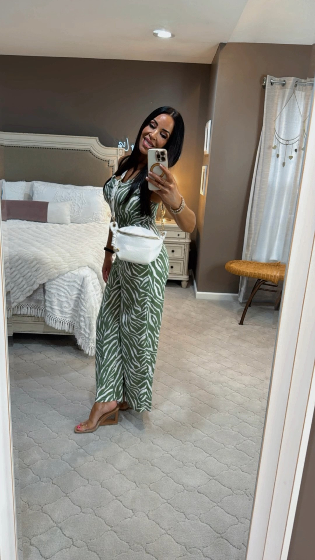 You all know I love the ease of a jumpsuit! This one is perfect for vacation. The fabric is nice and light, but it’s lined on top! Grab it for under $30!
☀️🌊👙⛱️🏖️🏝️🐚🌴🏝️
#affordablefashion#cider #walmartfashion


#LTKOver40 #LTKFindsUnder50 #LTKStyleTip