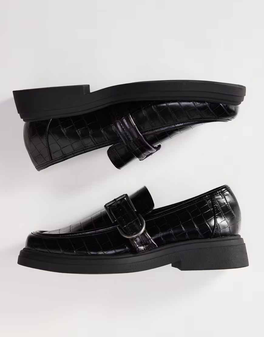 ASOS DESIGN - Mocassins chunky en imitation croco avec boucle argentée - Noir | ASOS (Global)