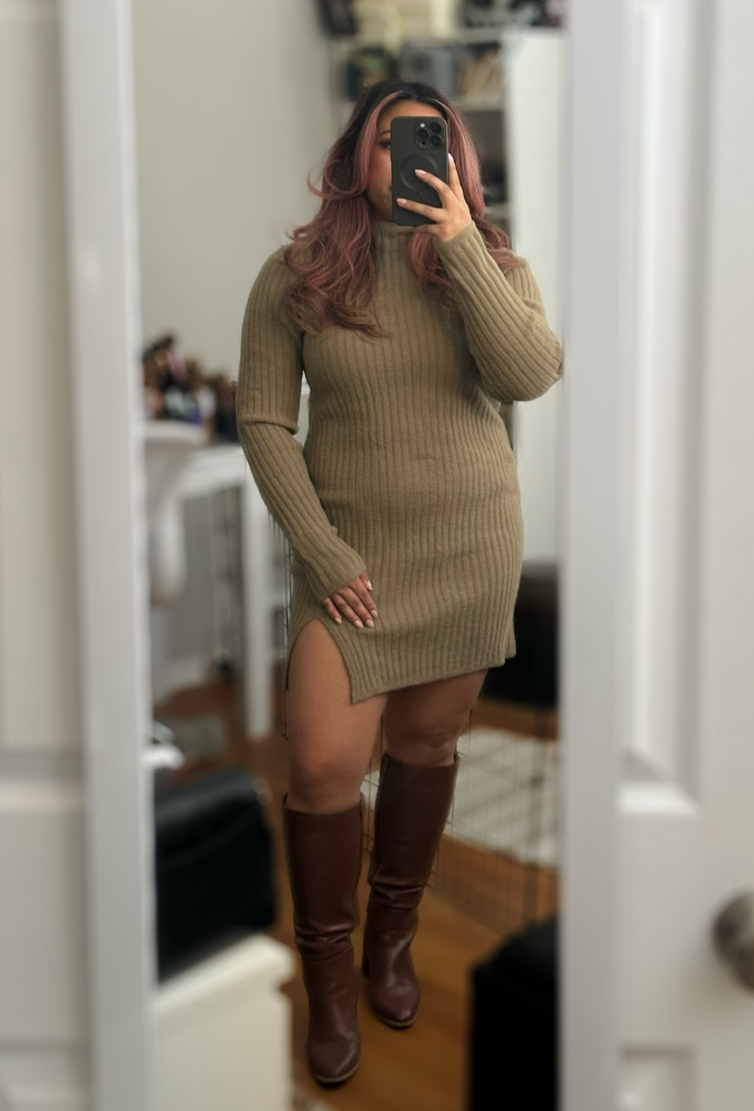 Cutest dress from Aritzia - currently on sale! Originally over $100 USD now ~$66 USD! Perfect for the winter, and any midsize girlies! 

#LTKSeasonal #LTKfindsunder100 #LTKmidsize