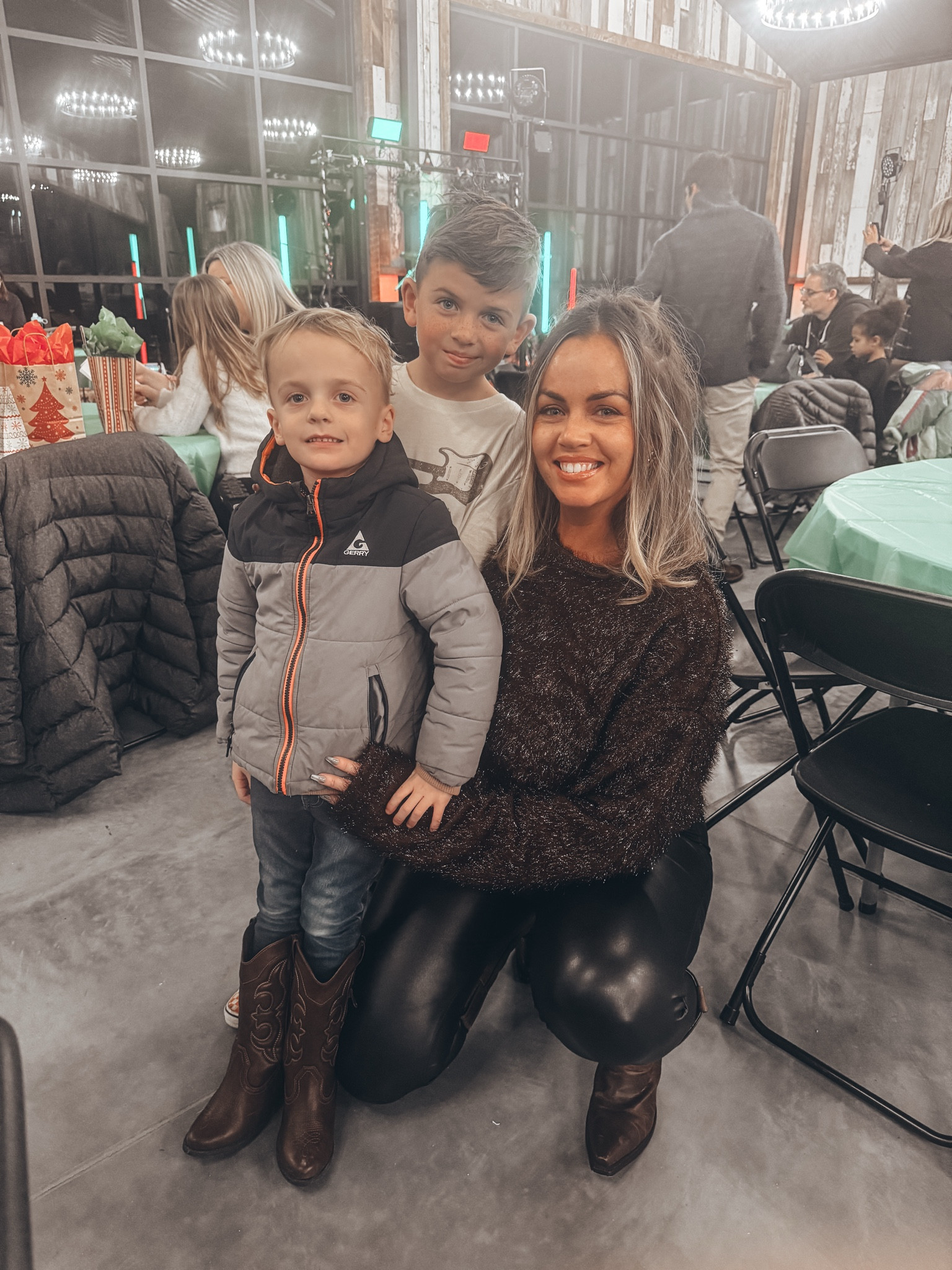 Tinsel sweater linked 🫶🏻

#LTKStyleTip #LTKHoliday