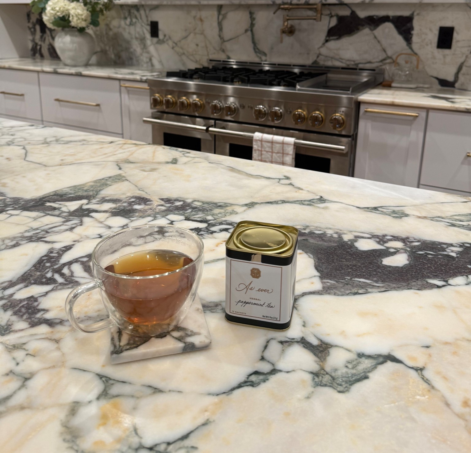 Clear latte/tea mug - this will make a great holiday gift 

#LTKGiftGuide #LTKHome #LTKFindsUnder50