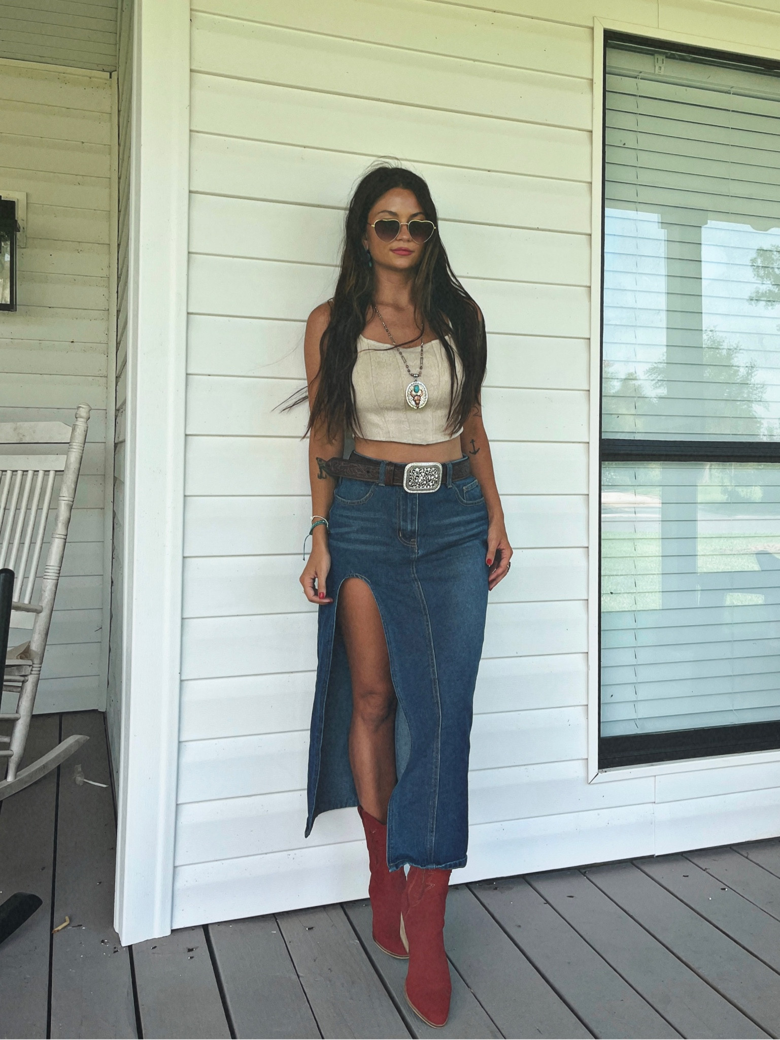 County chic ❣️ denim midi skirt paired with corset crop tank, ariat belt with buckle & red boots!

#LTKunder100 #LTKstyletip #LTKshoecrush