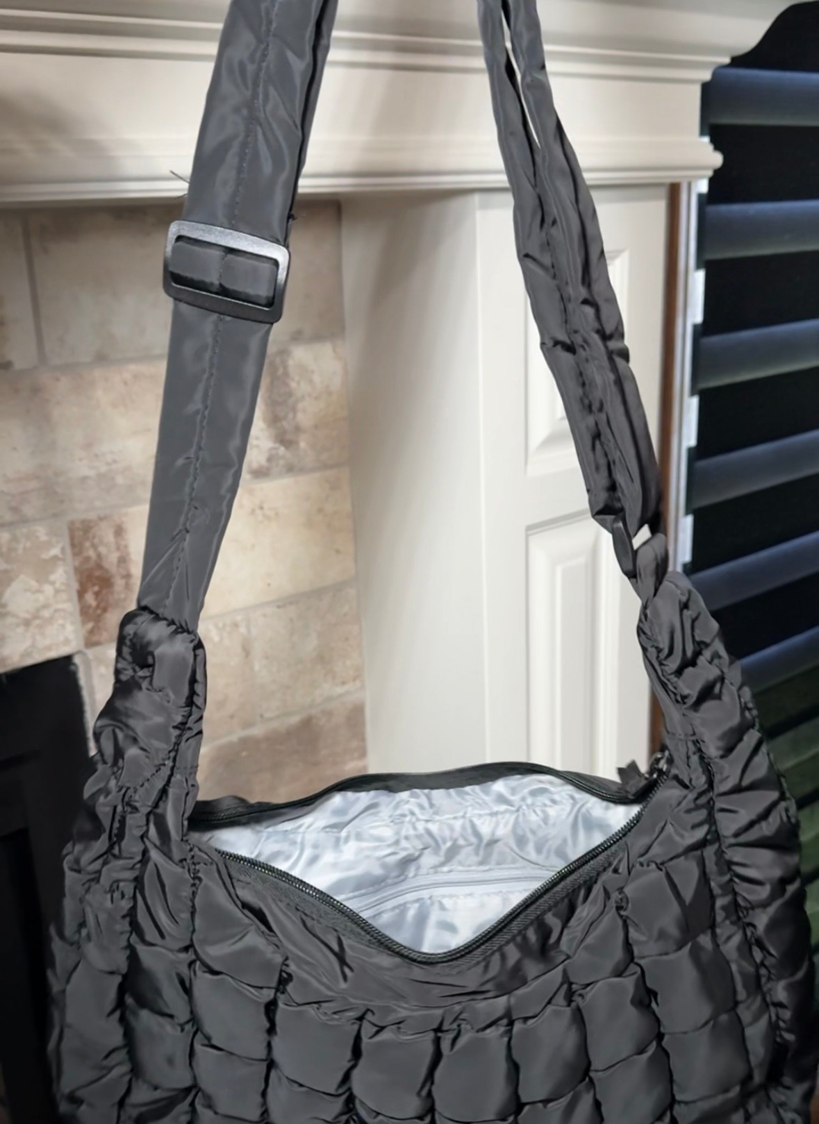 Casual bag for everyday!



#LTKActive #LTKSaleAlert #LTKTravel