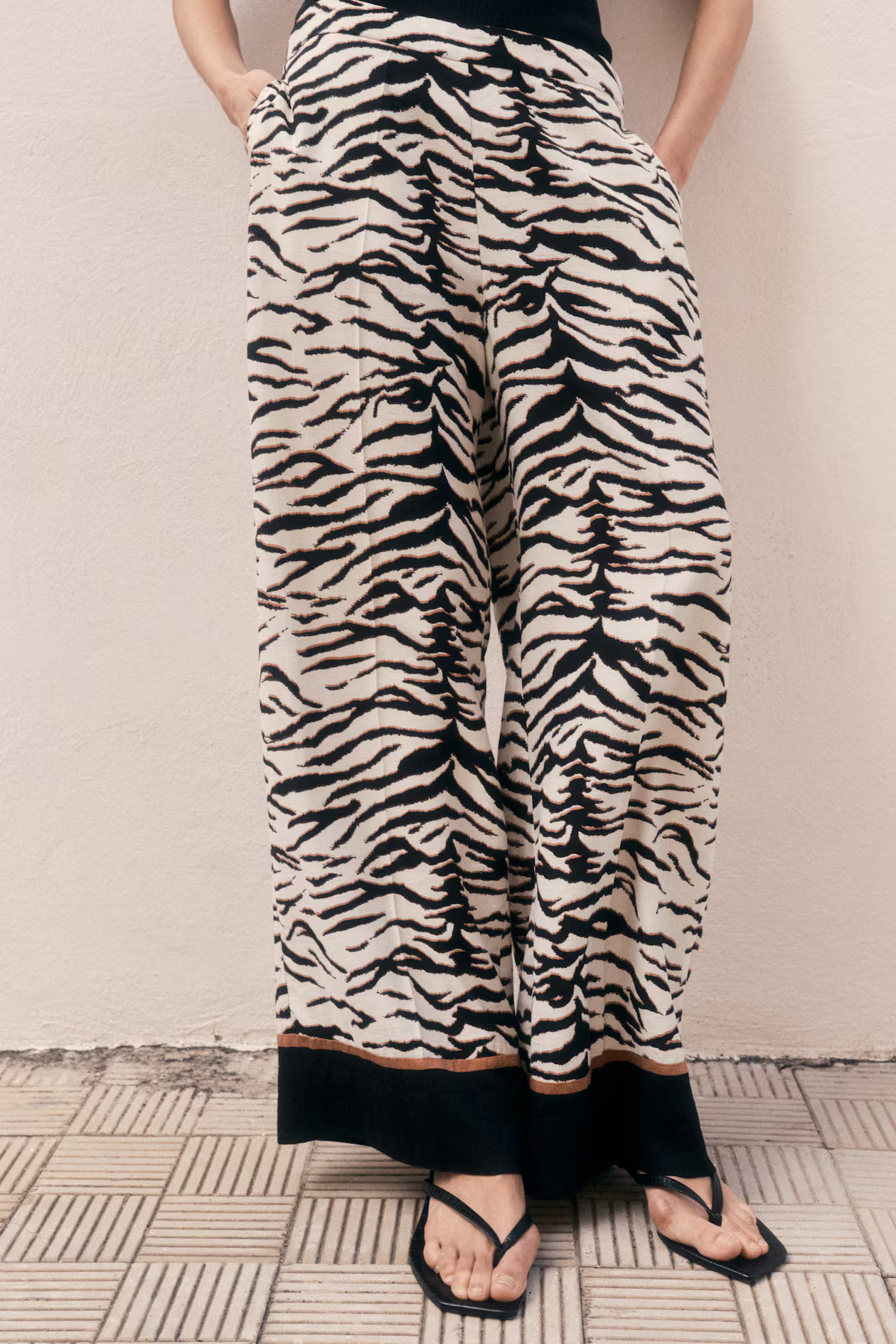 Wide trousers | H&M (UK, MY, IN, SG, PH, TW, HK)