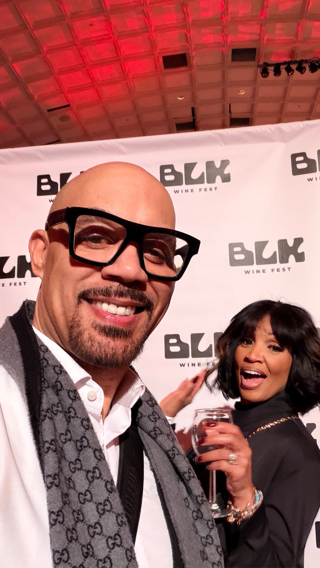 He hates the camera but I couldn’t resist 😂 
wearing my 12lb weighted vest today and so excited for the extra motivation at the gym! ❤️ Teamwork 


#LTKfitnessgoals