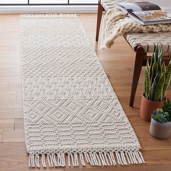 SAFAVIEH Handmade Natura Chiang Wool Fringe Rug | Bed Bath & Beyond