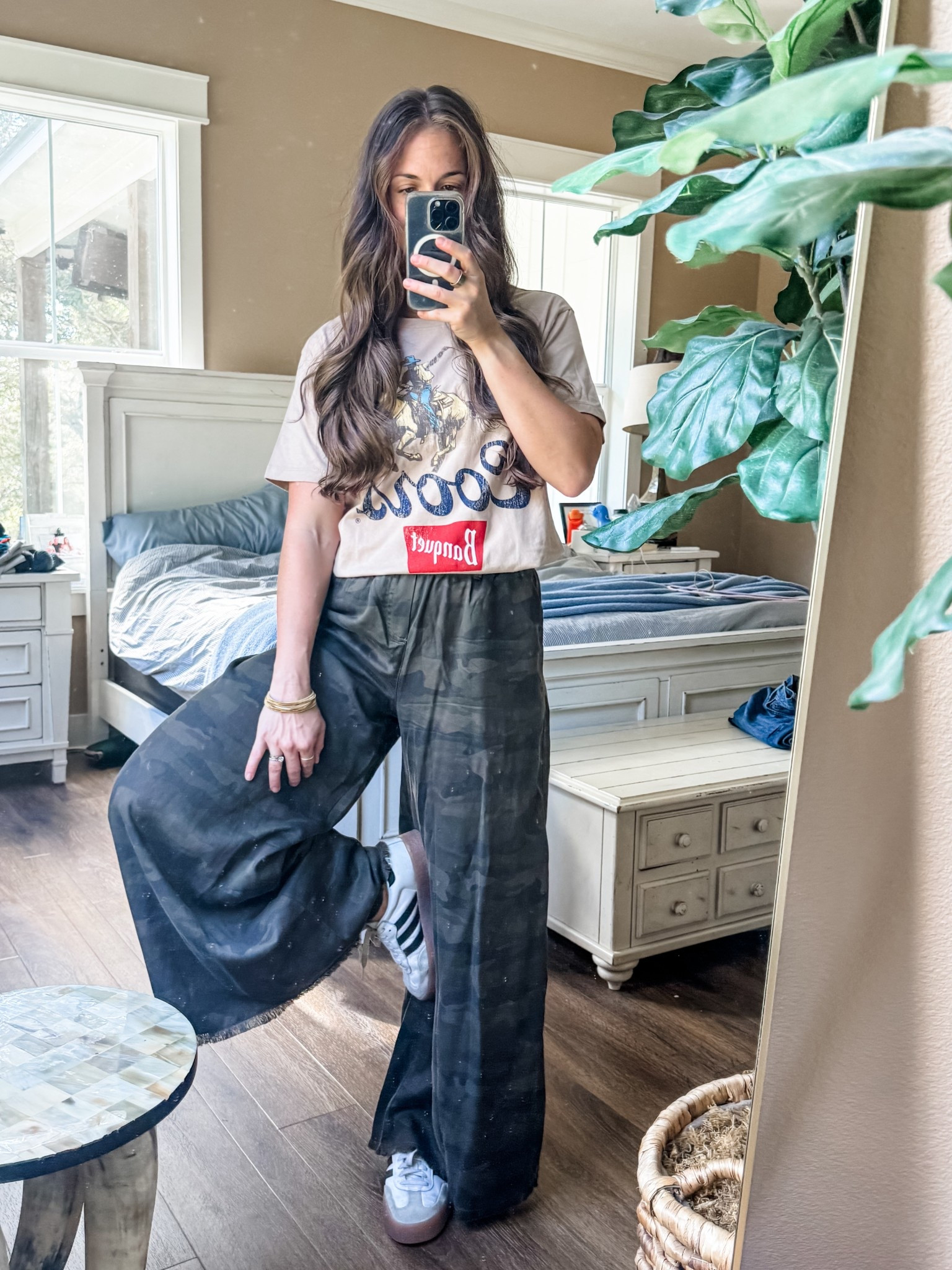 Camo pants are a must and these from @vici are the BEST—so oversized and comfy but still cute!  

#LTKGiftGuide #LTKStyleTip #LTKFindsUnder50