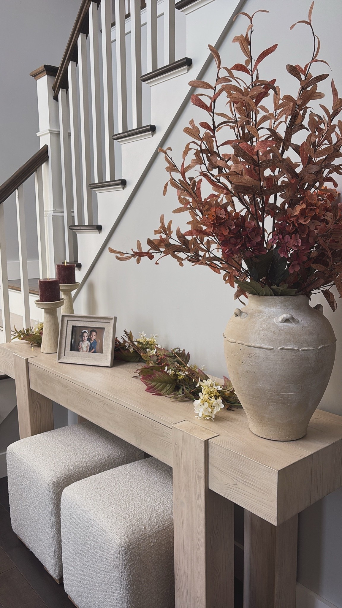 Fall entryway table 🍁🍂

#LTKSeasonal #LTKHome