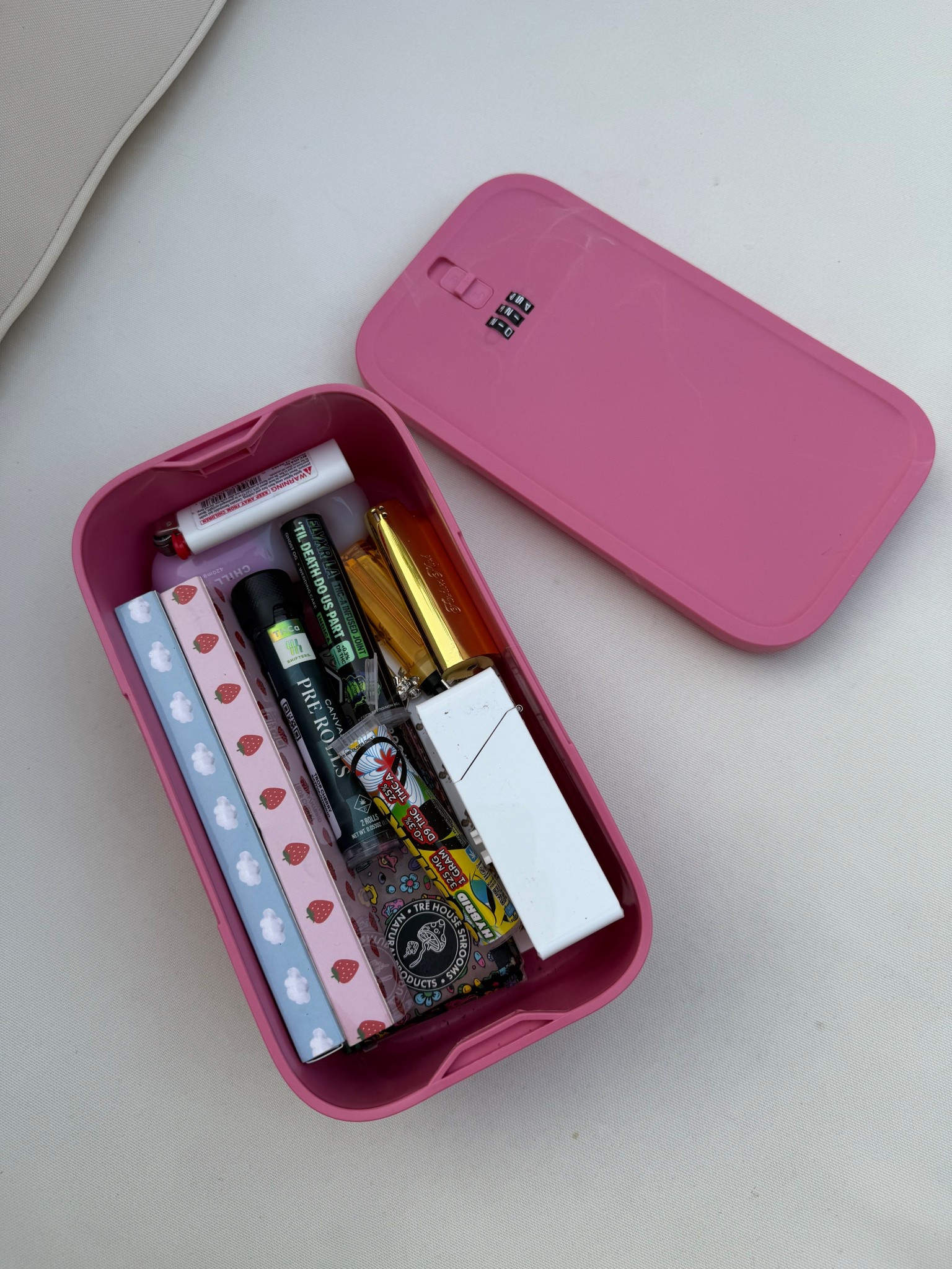 Pink lockable box for medicine 😉🍃