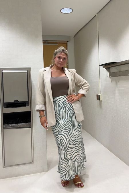 plus size zebra midi skirtt

#LTKPlusSize #LTKWorkwear