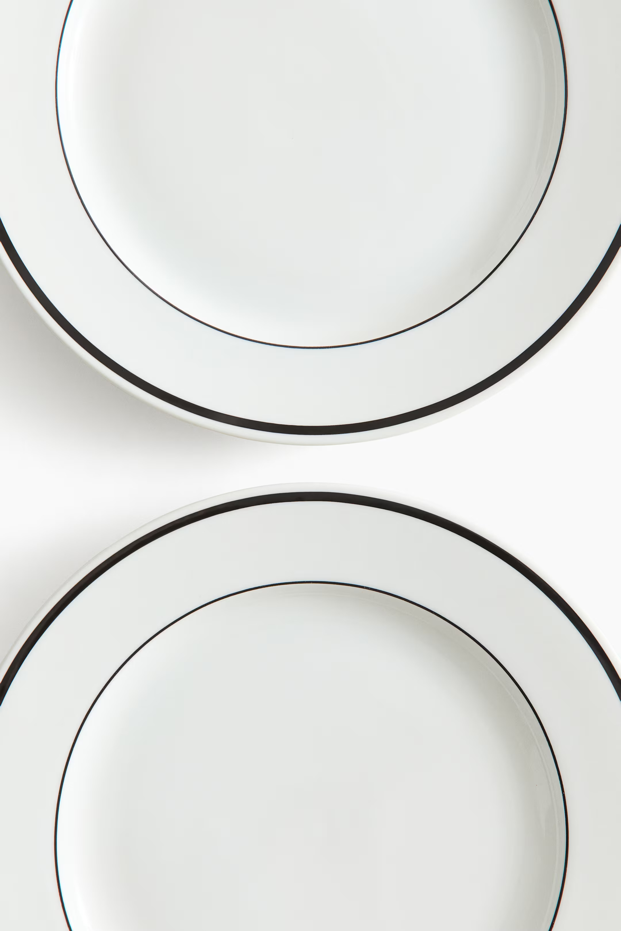 2-Pack Porcelain Dinner Plates | H&M (US + CA)