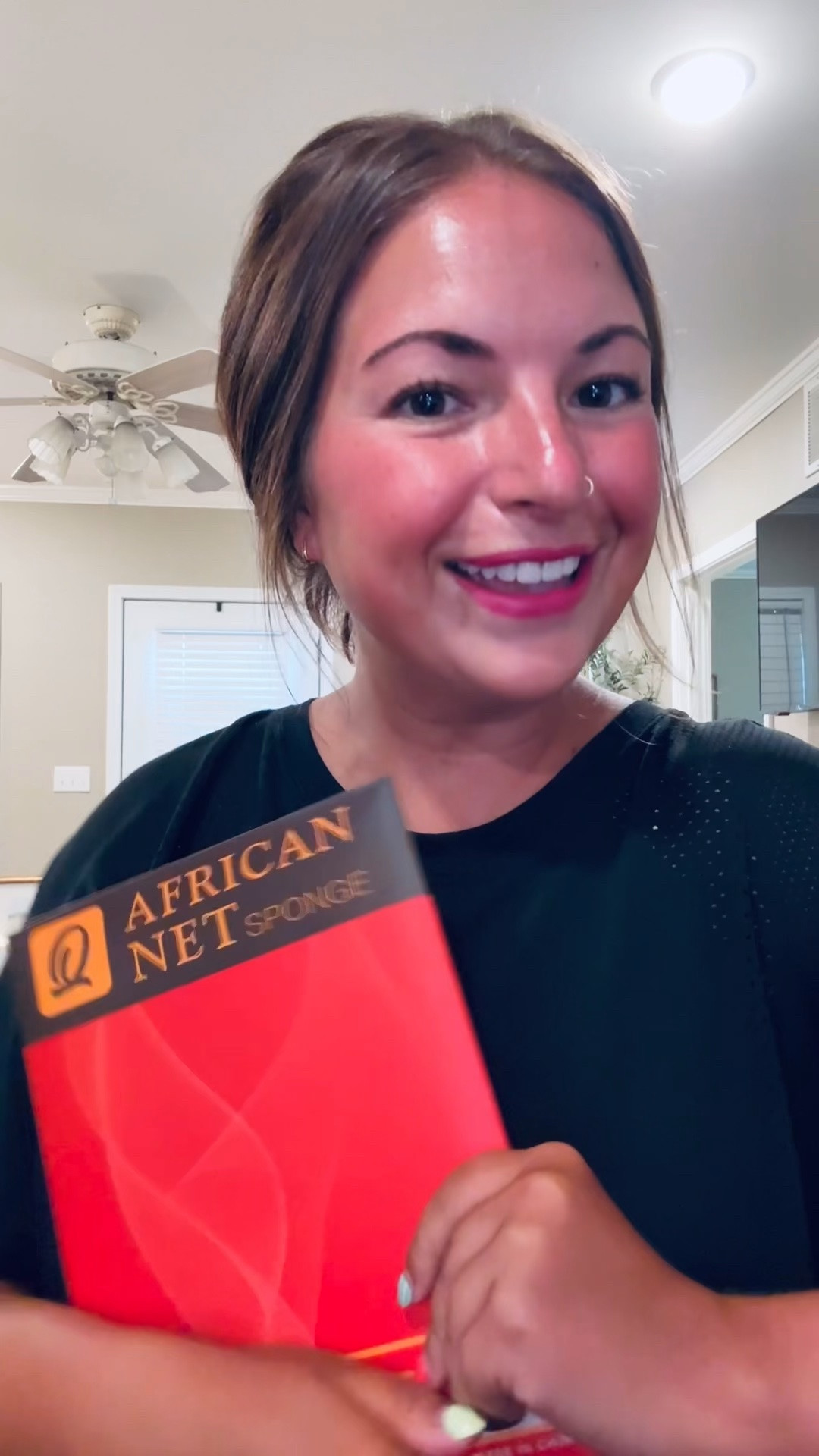 I LOVE a good exfoliation, & these African net sponges are so good! 🫧 I love how big they are, & you get three in the pack! 💕 

 
