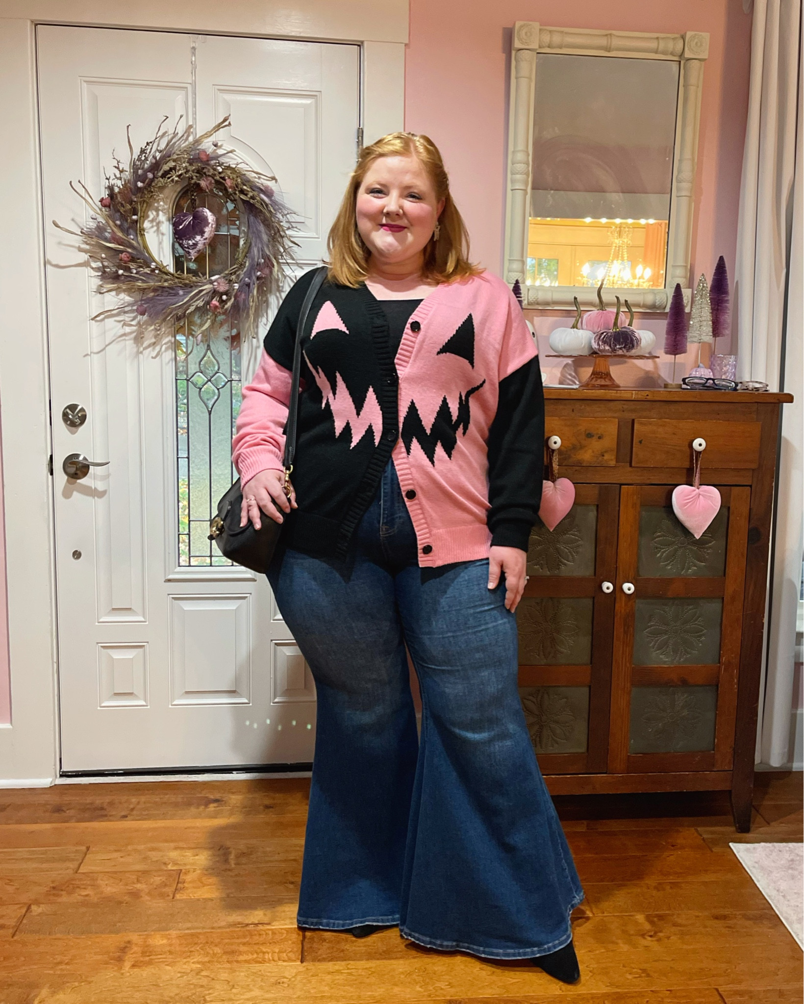 Casual Halloween outfit idea featuring this Jack-o-lantern cardigan from Hot Topic in the size 2X!🩷🖤

#LTKHalloween 

#LTKSeasonal #LTKplussize