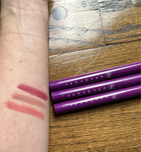 Creamy eye shadow sticks for easy makeup looks 

#LTKSeasonal #LTKGiftGuide #LTKbeauty