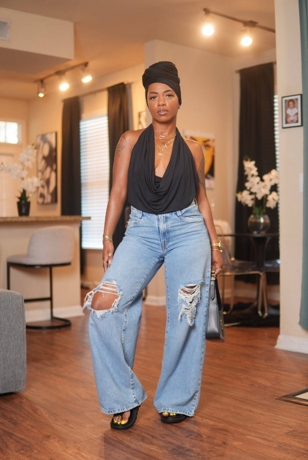 Day 19 of 30 Days of Styling What’s in my Closet 

Top | XS
Jeans | US27
Shoes | US6

About Me
Height | 5’0”
Weight | 122lbs

#LTKgrwm #LTKootd #LTKPetite