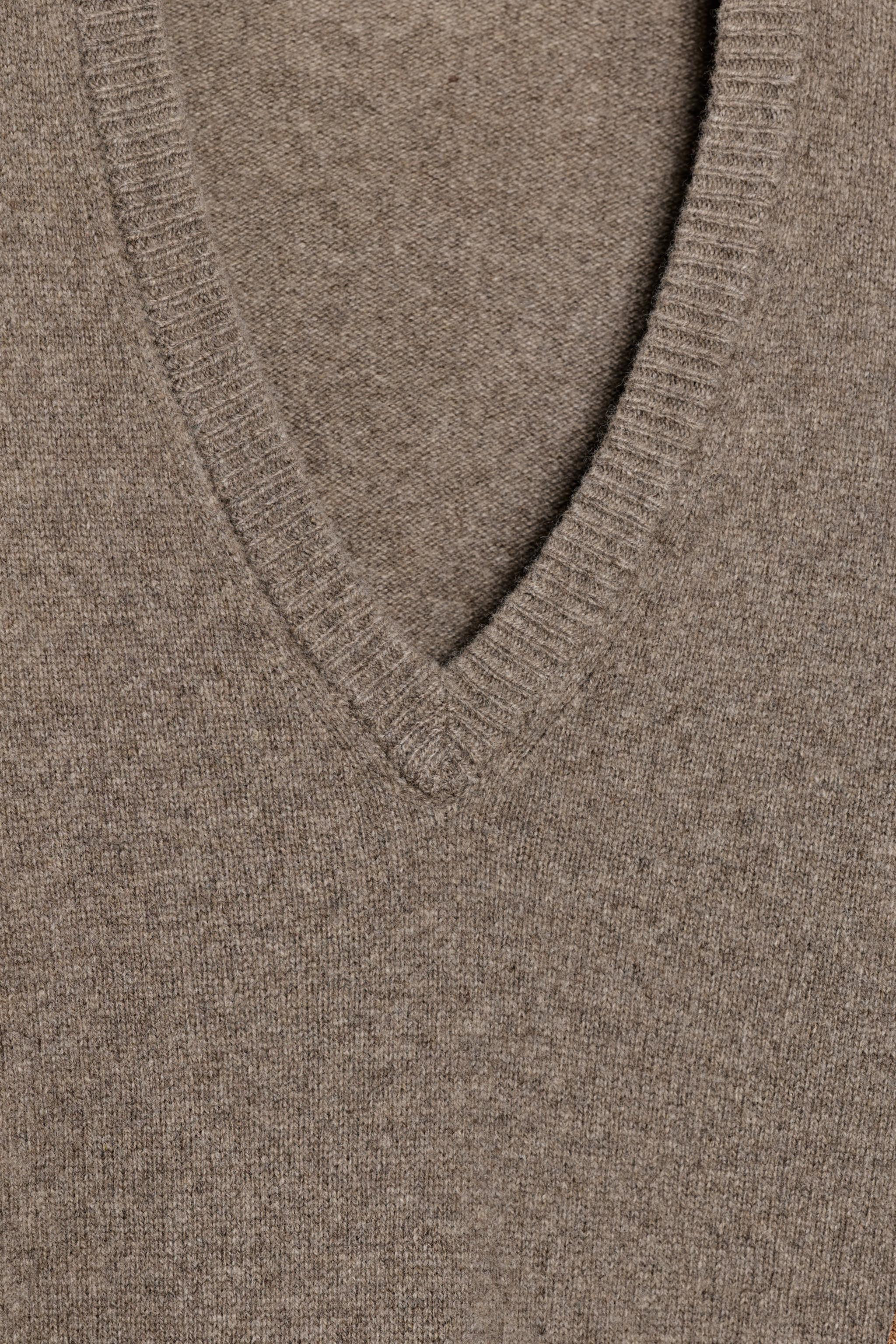 CASHMERE AND WOOL V-NECK JUMPER | Zara US
