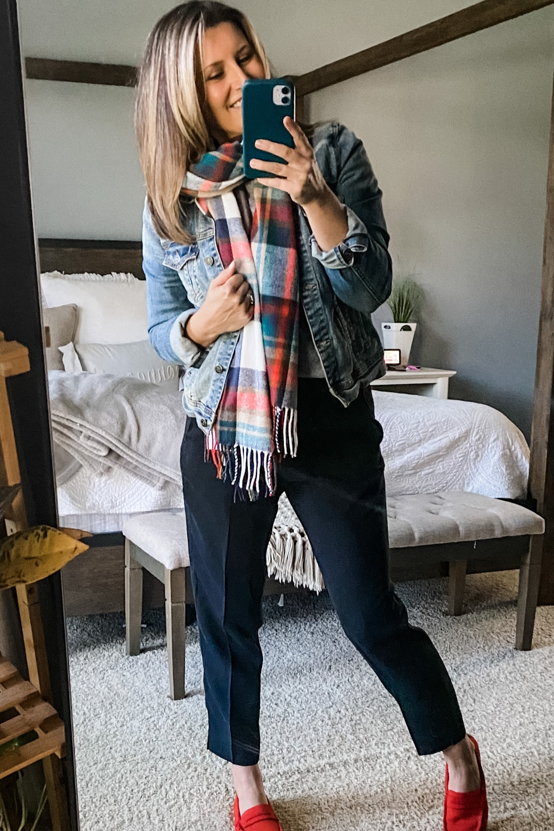 Sunday brunch with the family means cozy layers and my new favorite black pants (with an elastic waist).
The pop? These Red Rothy’s, which really are the.l best drivers around ❤️

#LTKSeasonal #LTKshoecrush