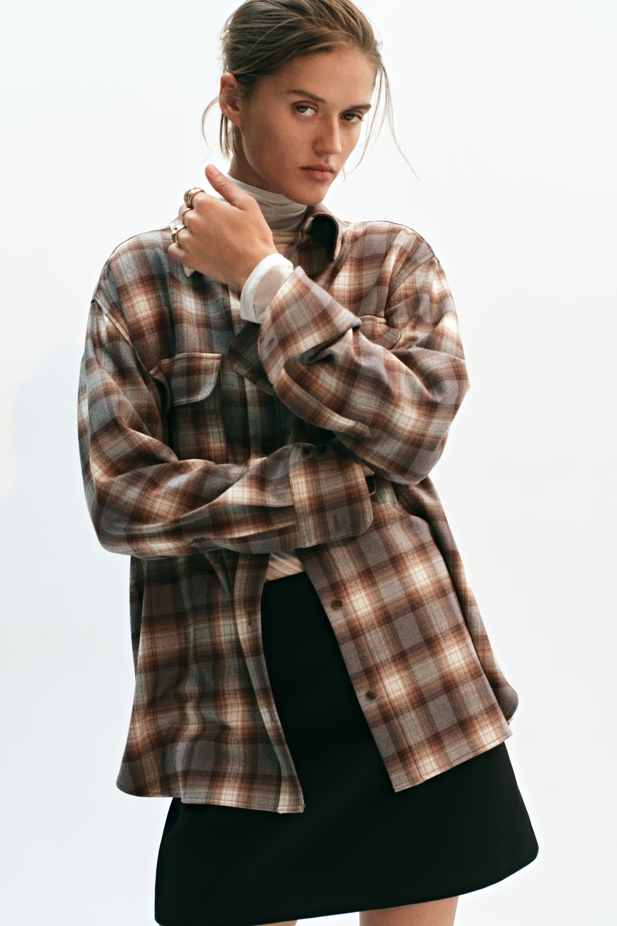 Oversized flannel shirt | H&M (UK, MY, IN, SG, PH, TW, HK)