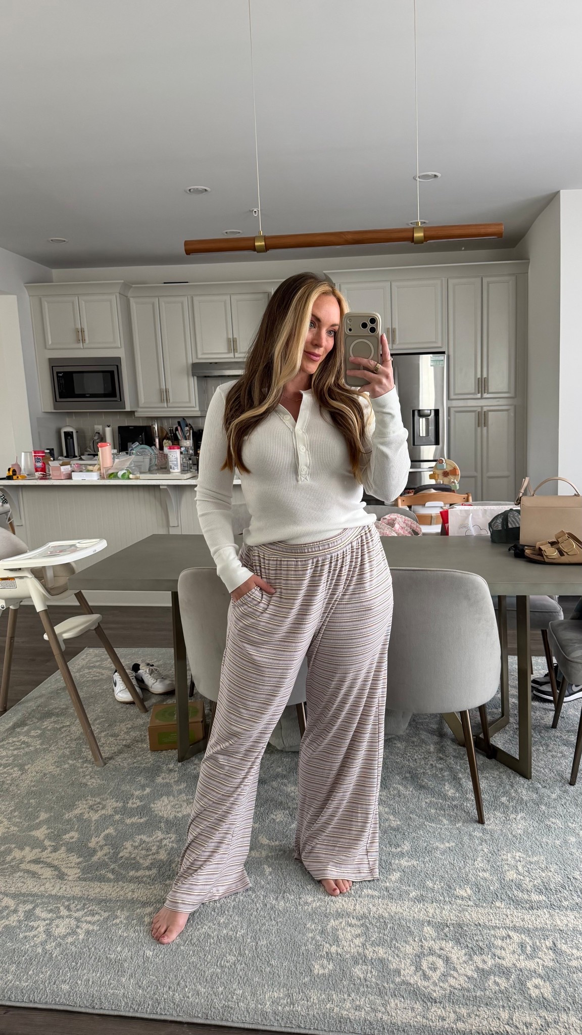 Cozy and comfy loungewear 💛

#LTKMidsize #LTKvlog #LTKdayinmylife