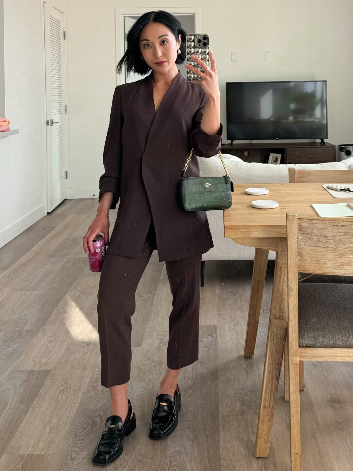 PETITE GIRLS, THIS IS IT!!!! i'm 4'11" and wearing 0 in pants, 2XS in
blazer 

#LTKworkwear #LTKSpringSale #LTKsalealert