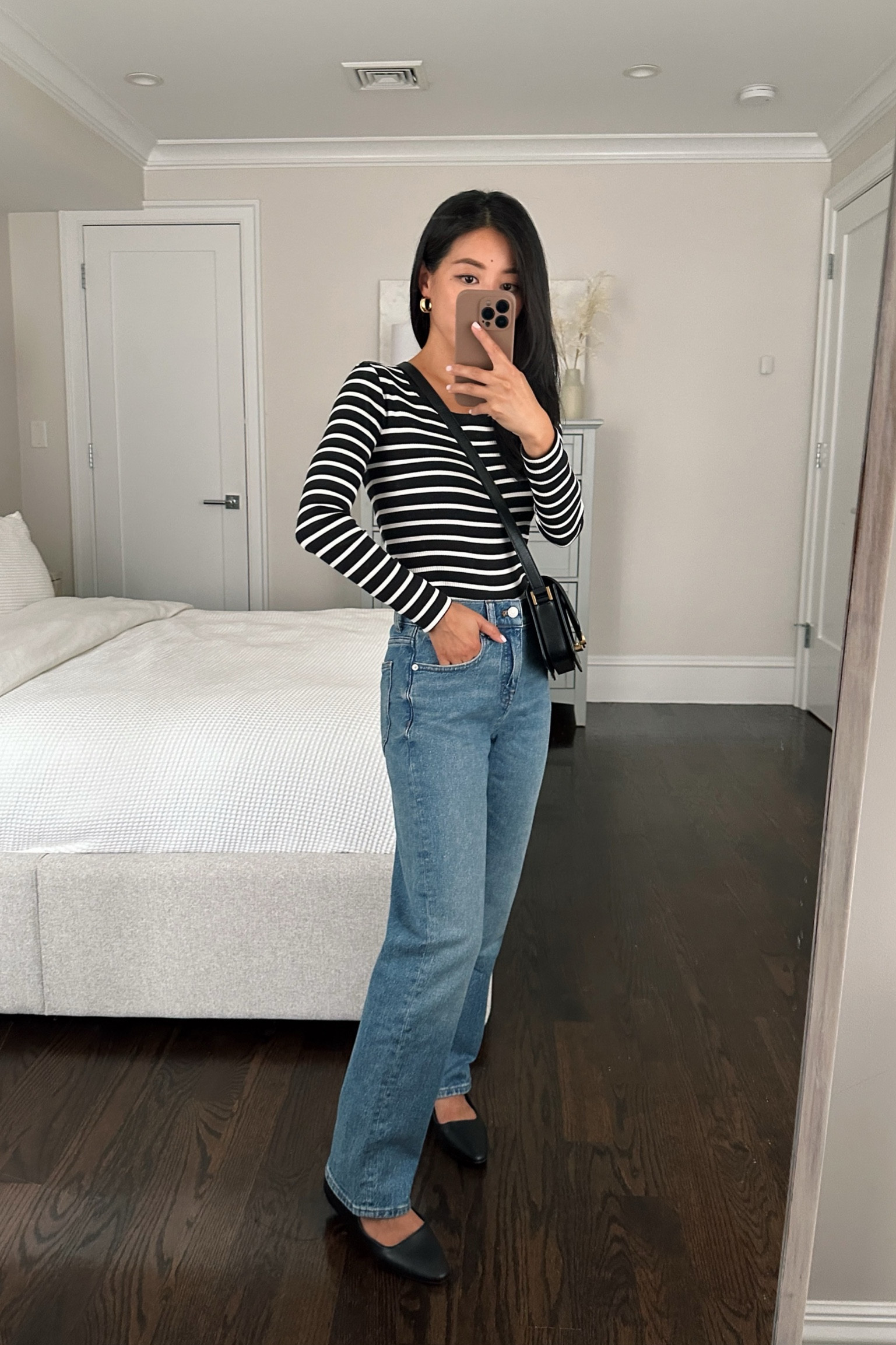 •90’s straight leg jeans sz 24 petite measures 12.75″ across waist, 10″ rise, 27″ inseam. Compared to the AF 90’s straight jeans these are a medium weight denim with a touch of stretch and high rise, while AF is thicker, more rigid denim with a slightly higher rise

•J.Crew striped long sleeve tee xxs
•Open Edit Mary Jane flats sz 5.5
•YSL crossbody bag 

#petite fall casual outfit 

#LTKshoecrush #LTKsalealert #LTKSeasonal