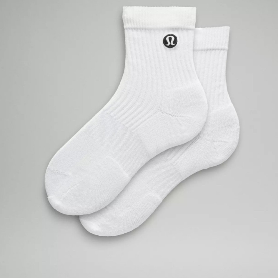 Crisp white socks. Neutrals for winter and summer palettes. #winter #summer 

#LTKcanada