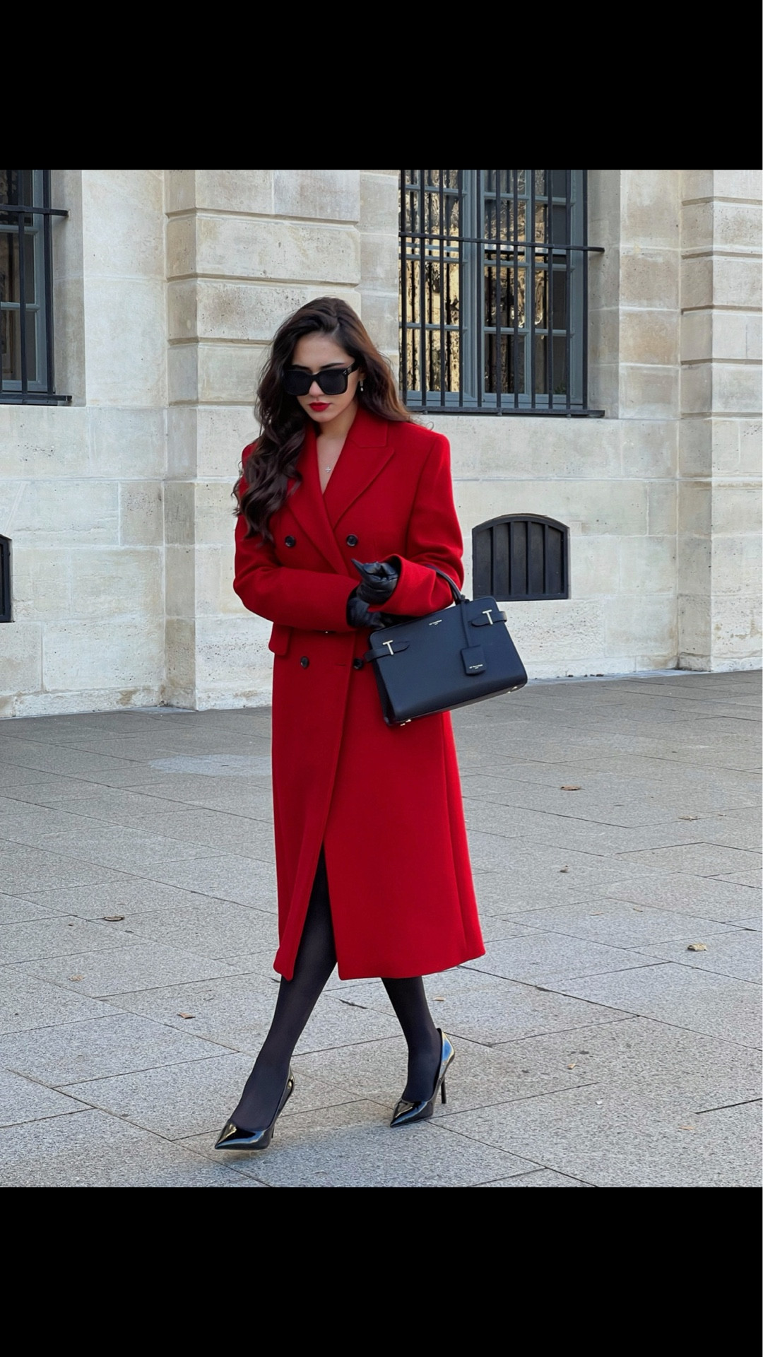 Winter doesn’t dim elegance… it reveals it❄️
From bundled-up parka moments to refined coats and structured accessories, style is a choice we carry through every season! 
Which look is your favorite? And what’s your go-to winter piece?🤍

#LTKHoliday #LTKootd #LTKStyleTip