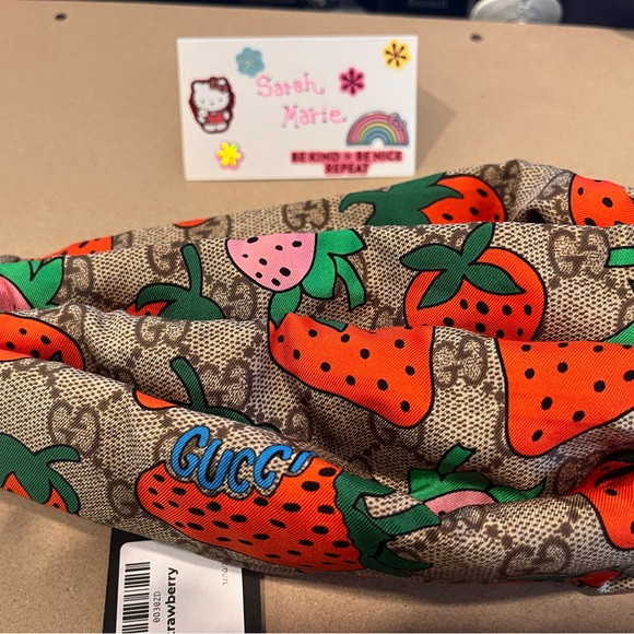 Gucci Silk Strawberry Headband New Condition | Poshmark