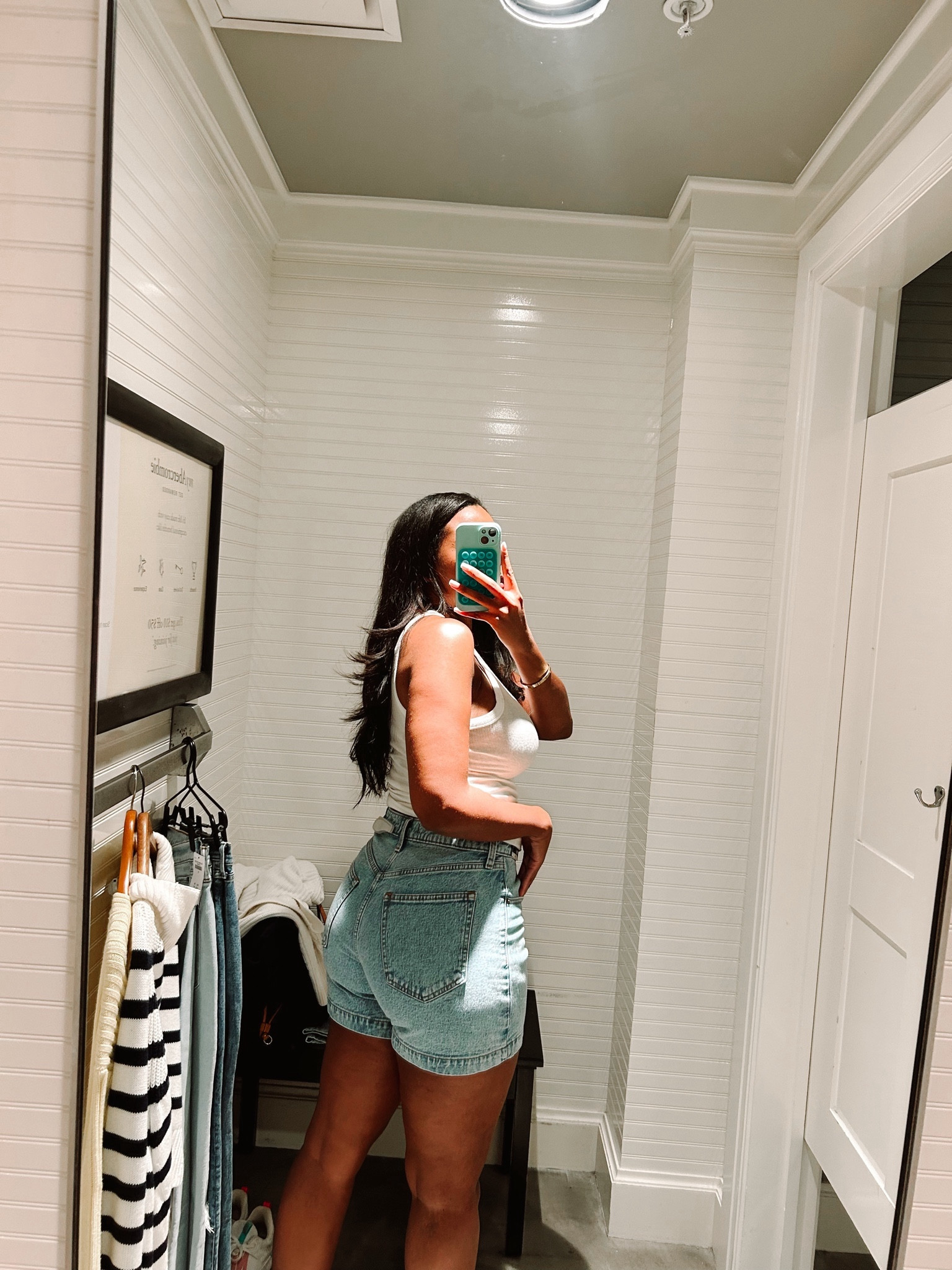 Use code DENIMAF for 25% off all jeans! 
Light high waisted jeans, the perfect length - wearing a size 28
#jeans #highwaisted #sale #salealert

#LTKSpringSale #LTKstyletip #LTKsalealert