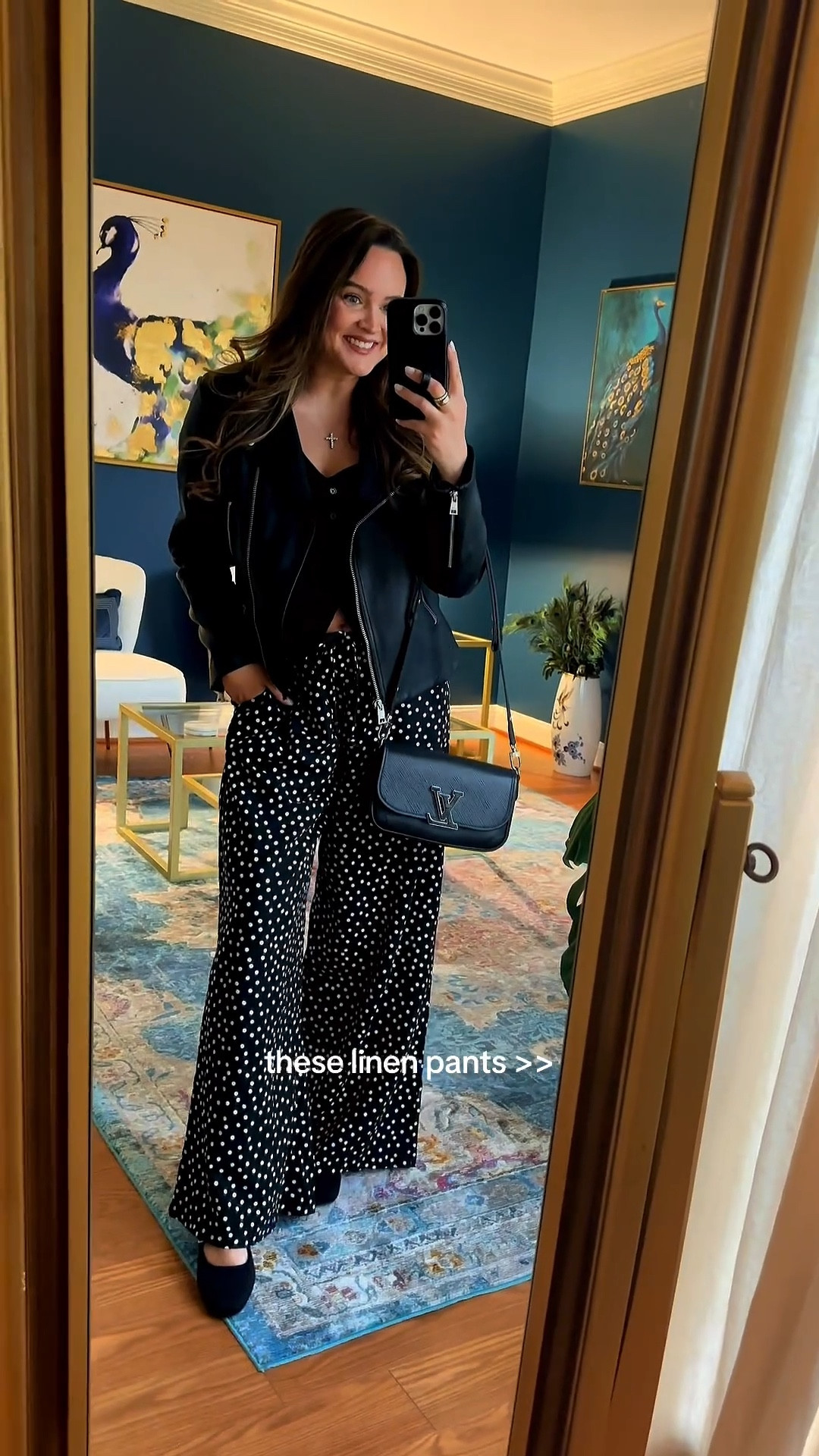 2nd time wearing this pants this week because they’re just that good

Took my normal medium 

#LTKSaleAlert #LTKootd