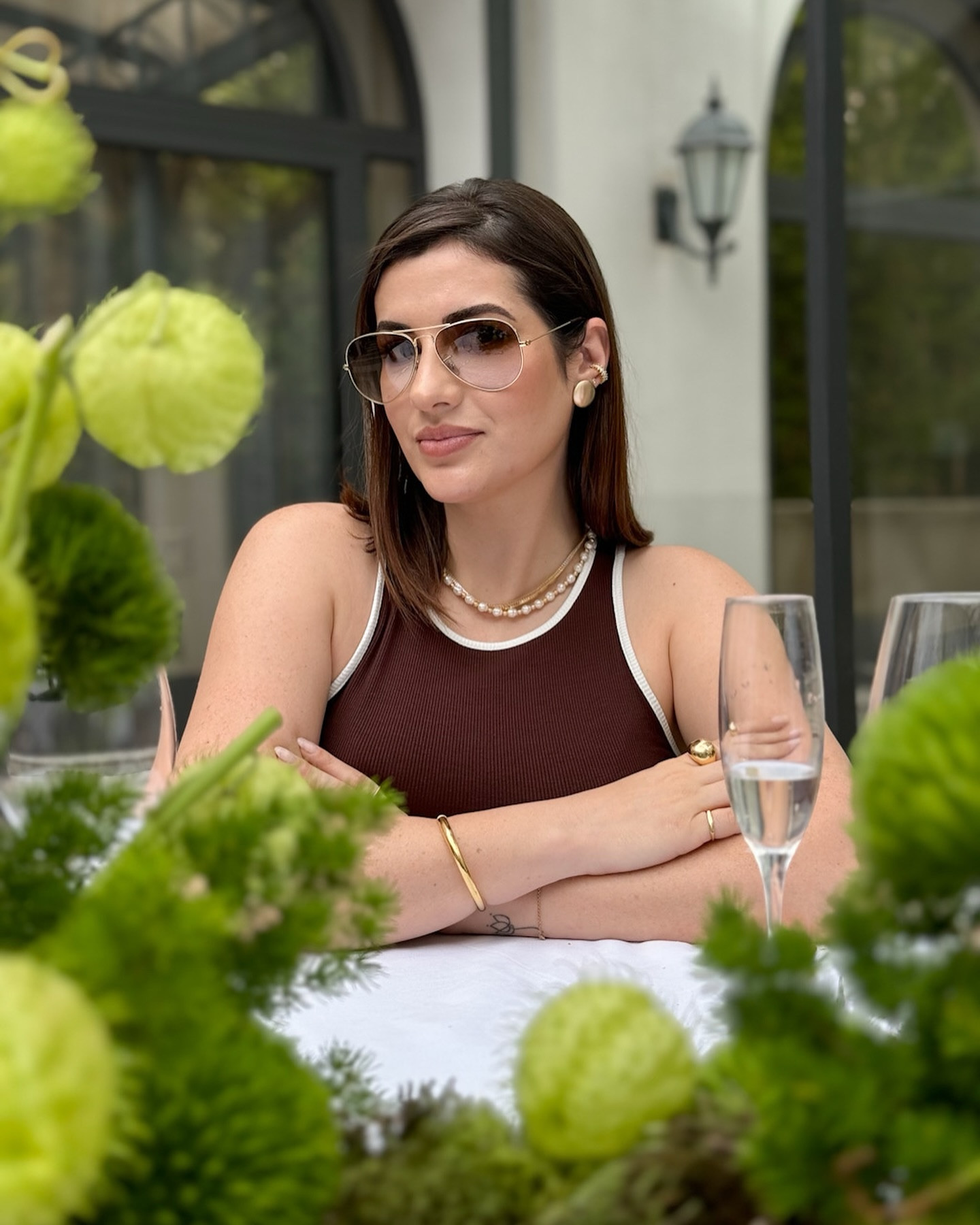 ✨ BareMinerals está de volta ao Brasil! ✨

Ontem, tive a honra de participar do evento de lançamento exclusivo de @bareminerals na @sephorabrasil 💄

Desde seu lançamento em 1995, a BareMinerals é pioneira e referência em maquiagem mineral, com fórmulas limpas, livres de parabenos, sulfatos e fragrâncias artificiais. Ou seja, desde sua concepção se preocupou em oferecer produtos mais seguros para todas as peles e transparentes em relação aos ingredientes utilizados. 

Um dos grandes diferenciais é que seus produtos são ricos em minerais e ingredientes naturais que cuidam da pele enquanto oferecem cobertura, acabamento e desempenho impecáveis. 🌱

Estou muito feliz que a BareMinerals voltou pra pertinho de nós na nossa querida Nave Mãe! 

Obrigada pelo convite @bareminerals e @sephorabrasil 🖤

Me contem se já conhecem a marca e se querem saber mais sobre os produtos que vieram! 

#BareMineralsBrasil #BareMinerals #MaquiagemMineral #SkincareMakeup #SephoraBrasil #CleanBeauty