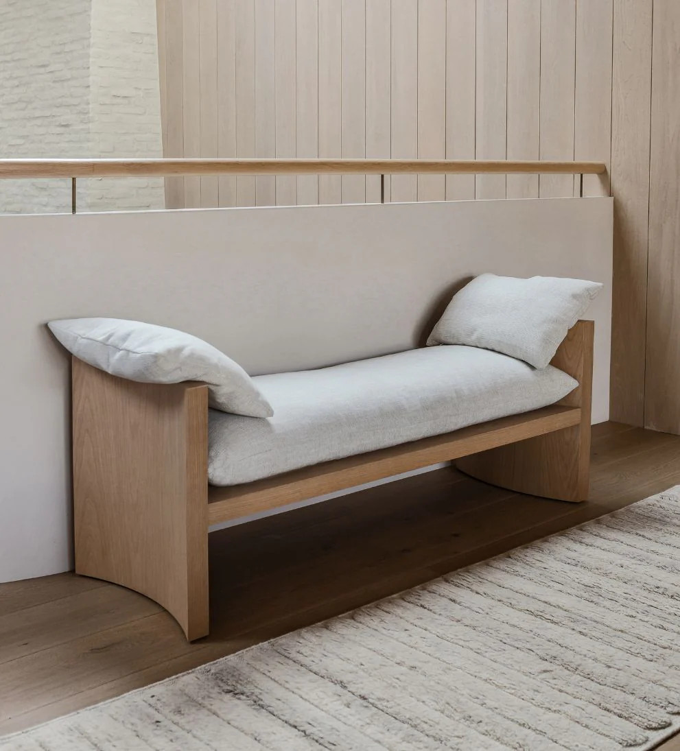 Katelyn White Oak Bench | Le Maé