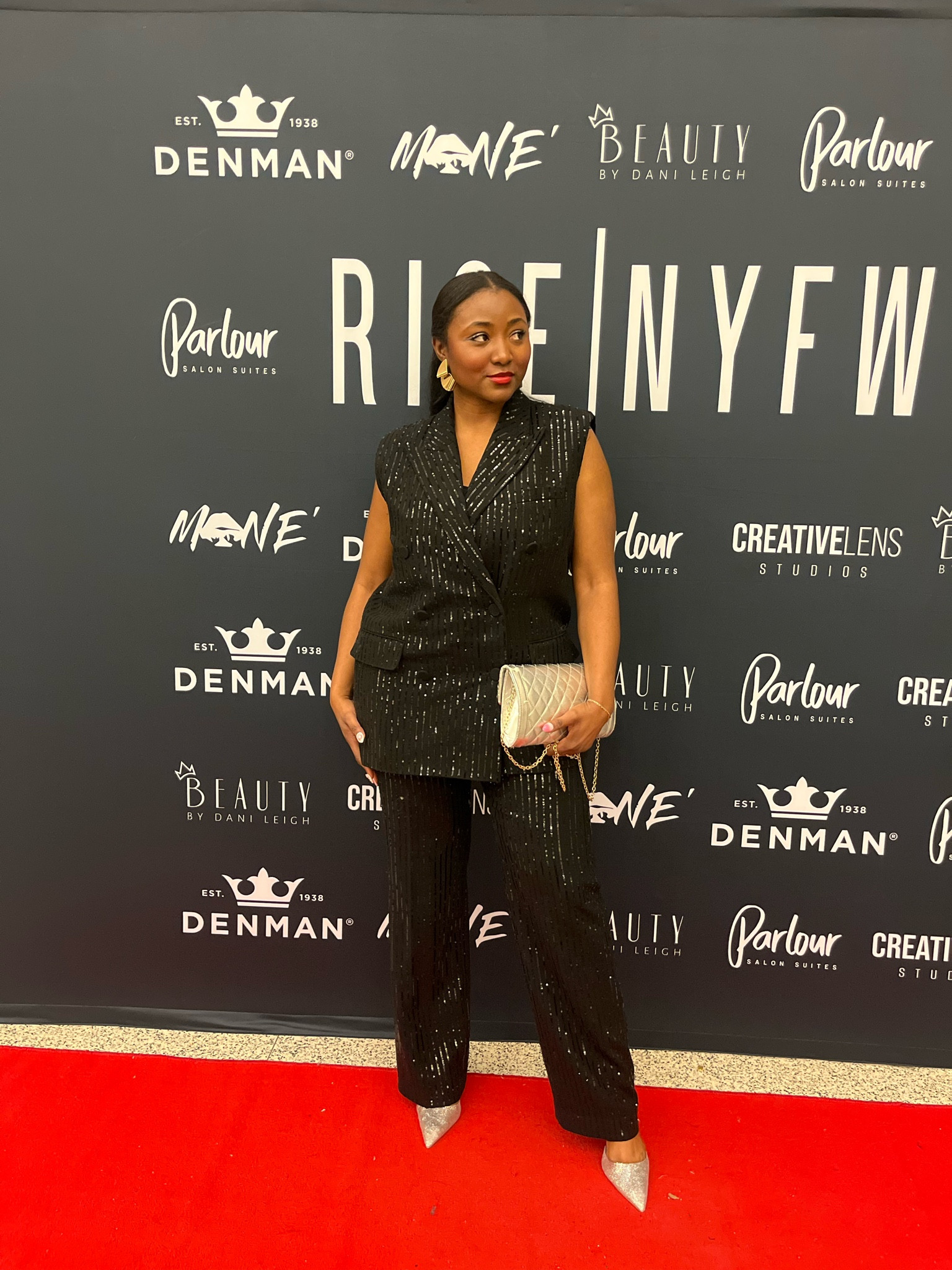 The most gorgeous blazer set! I found a jumpsuit but the set is unfortunately sold out. Use my Rent the runway link to rent this OR checkout the Amazon dupe I found below ⬇️⬇️⬇️⬇️⬇️⬇️

 https://www.renttherunway.com/content/RTRCurator?transaction_id=1028a10e8685acab036d72a1b0a8d9&cpn=RTRXCURATOR&utm_source=Influencer&utm_medium=Gifted&utm_campaign=rtr_curator&utm_content=jones_tiara&utm_term=Tiara%20Jones

#LTKmidsize #LTKstyletip #LTKGiftGuide