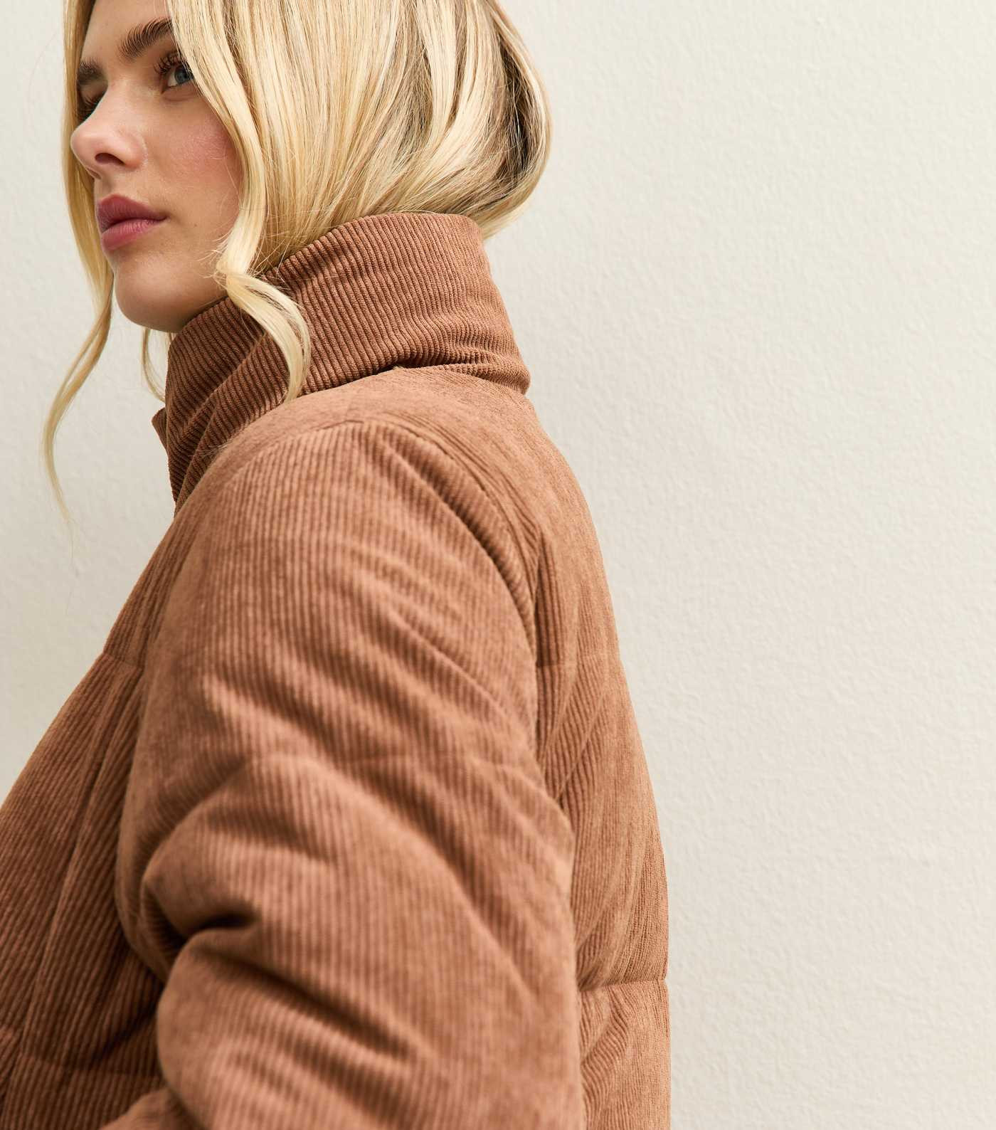 Tan Corduroy Cropped Puffer Jacket | New Look | New Look (UK)