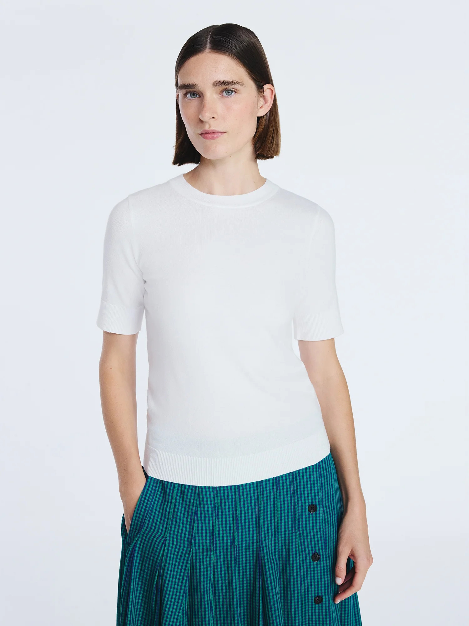 Free Assembly Women's and Women's Plus Cozy Yarn Shrunken Sweater Tee with Short Sleeves, Solid &... | Walmart (US)