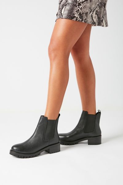 UO Zoe Chelsea Boot | Urban Outfitters (US and RoW)