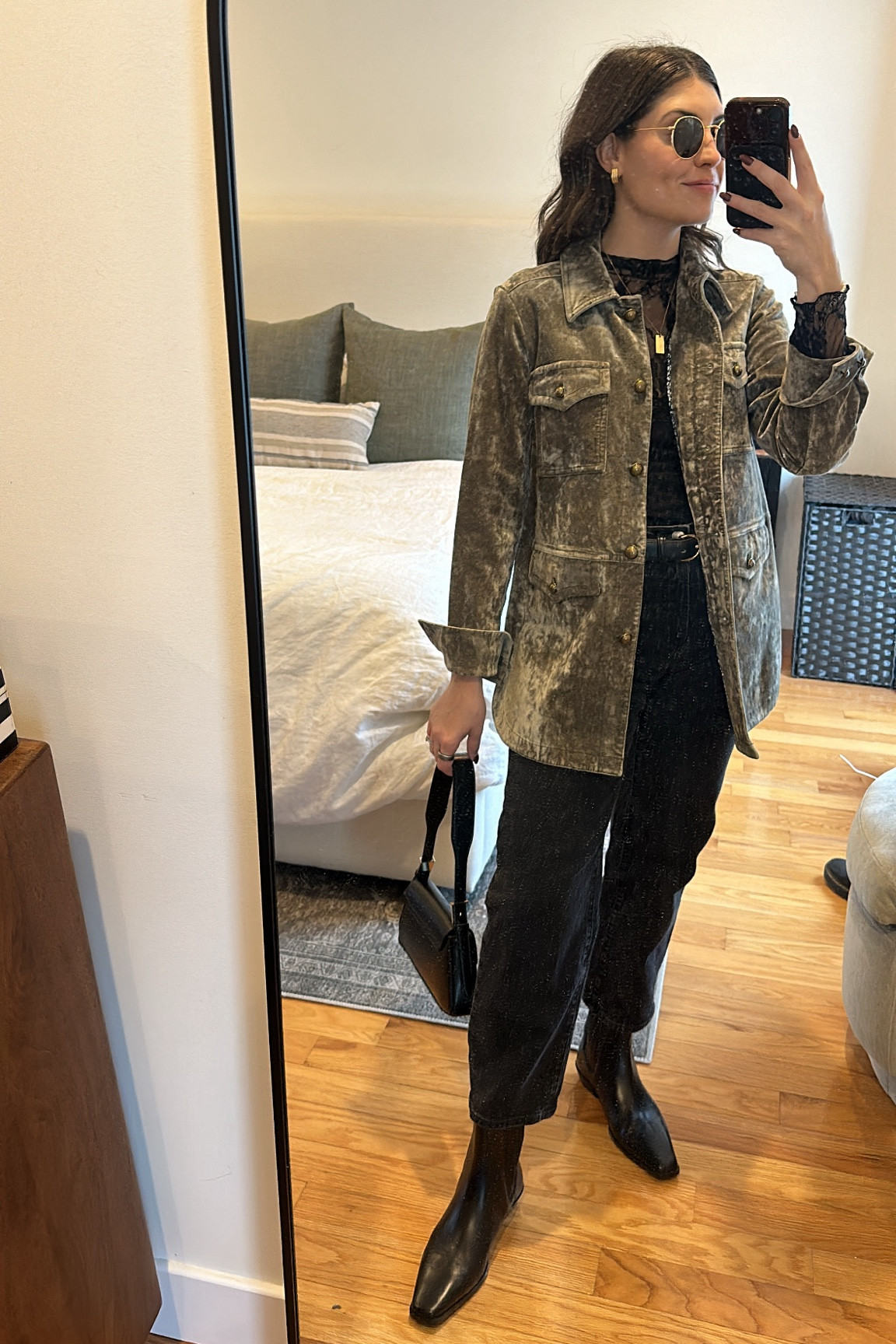 One of my fav fall outfits recently. 


Lace top, Amazon finds, black booties, black jeans, velvet jacket, utility jacket 



#LTKFindsUnder50 #LTKSeasonal #LTKFindsUnder100