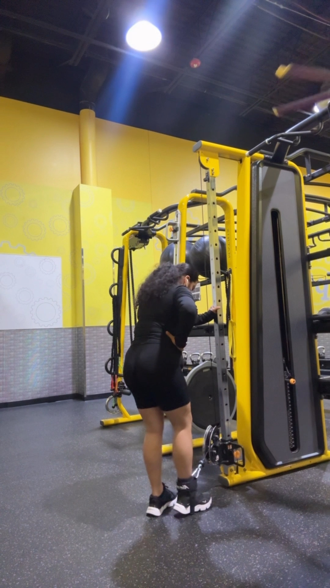 These ankle straps are everything 

There’s an additional strap that gives you that extra support 

#anklestrap #fitnessfind #gymequipment

#LTKActive #LTKFindsUnder50 #LTKFindsUnder100