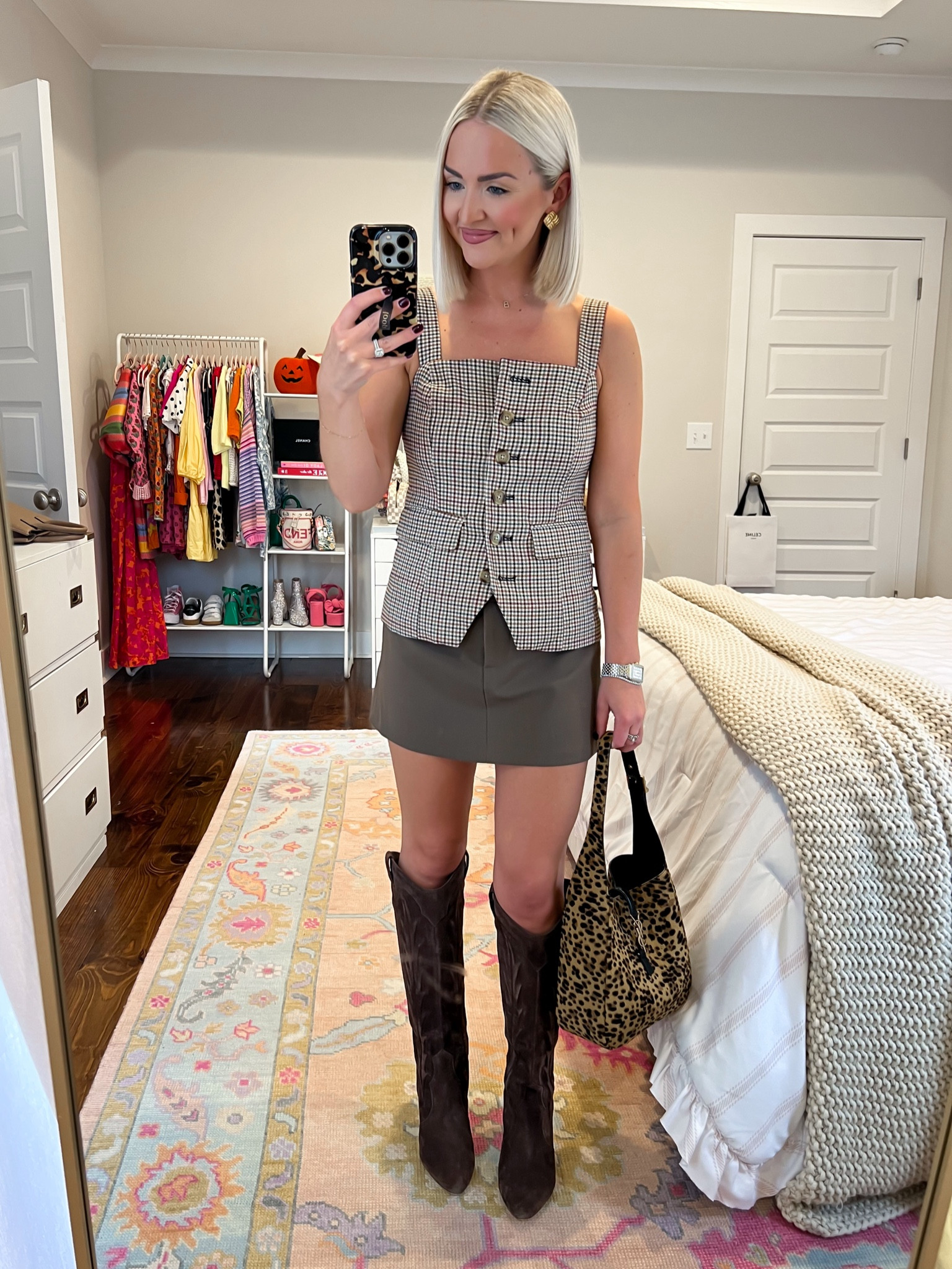 Fall outfit / fall dinner outfit / leopard YSL bag / chocolate brown knee high boots 


#LTKSeasonal