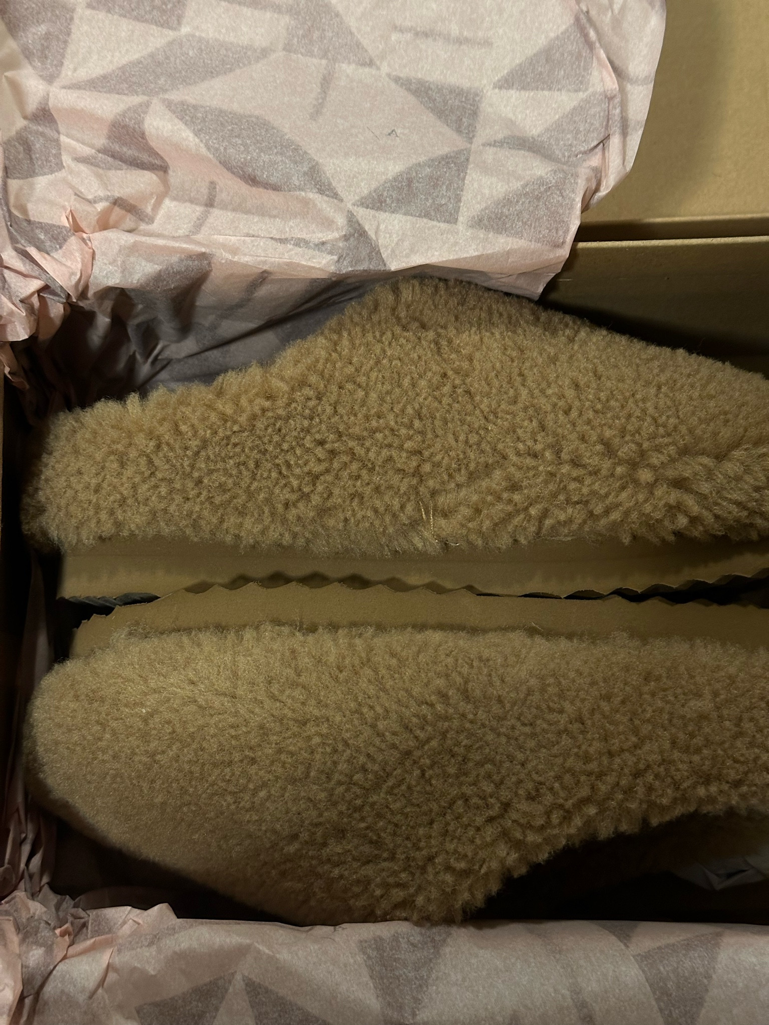 Slippers🧸 Sold out but linked similar

#LTKfindsunder50 #LTKshoecrush #LTKGiftGuide