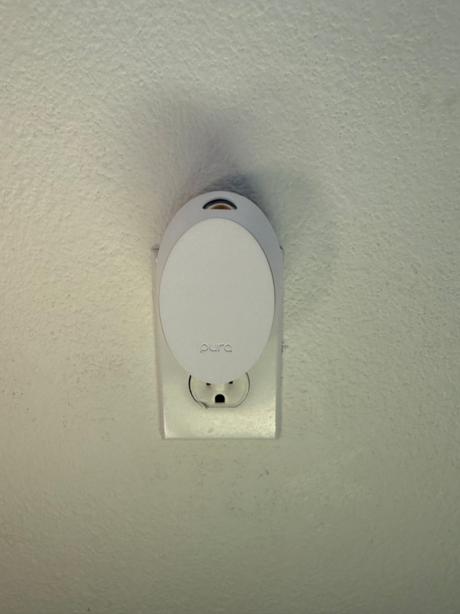 Small pura diffuser! 

#LTKHome