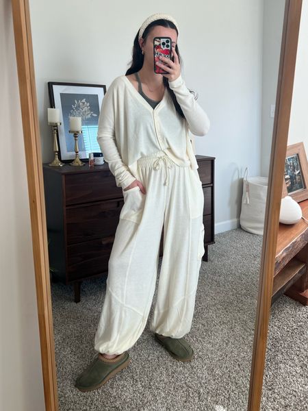 Wearing a medium in the top and small in bottoms! 

Comfy lounge wear, mom style, comfy outfits, lounge sets, beige aesthetic, clean girl style

#LTKfindsunder50 #LTKsalealert