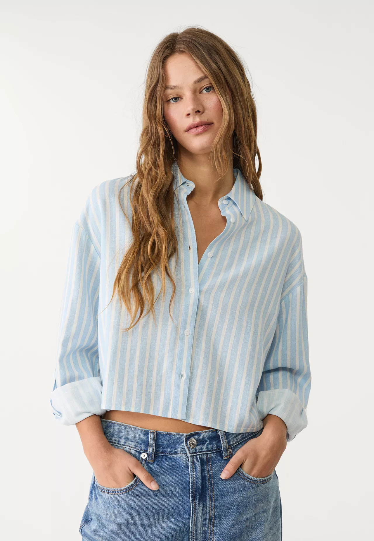 Camicia corta misto lino a righe - Camicie & Bluse da donna | Stradivarius Italia | Stradivarius (IT)