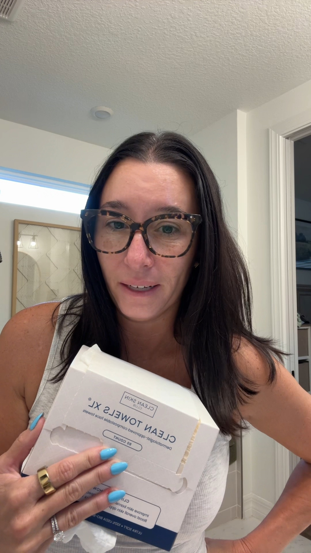 These Clean Face Club XL towels are a game changer for my skincare routine. I use one every night after cleansing—100% biodegradable, super soft, and way more hygienic than a regular towel. If you’re still reusing the same face towel all week… bestie, we need to talk.

#LTKskincare
#LTKbeauty
#LTKessentials
#LTKunder50
#CleanGirlAesthetic
#CleanFaceClub
#HygienicSkincare
#SkincareRoutine
#DailyEssentials
#GlowUpRoutine
#LTKfinds
#BiodegradableBeauty
#SustainableSkincare
#FacialTowelHack

#LTKGiftGuide #LTKTravel #LTKHome