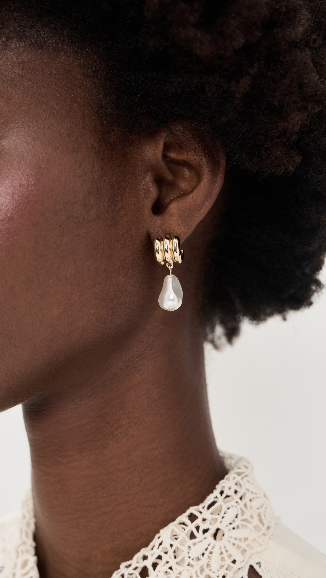 Teagan Ribbed Pearl Earrings | Shopbop
