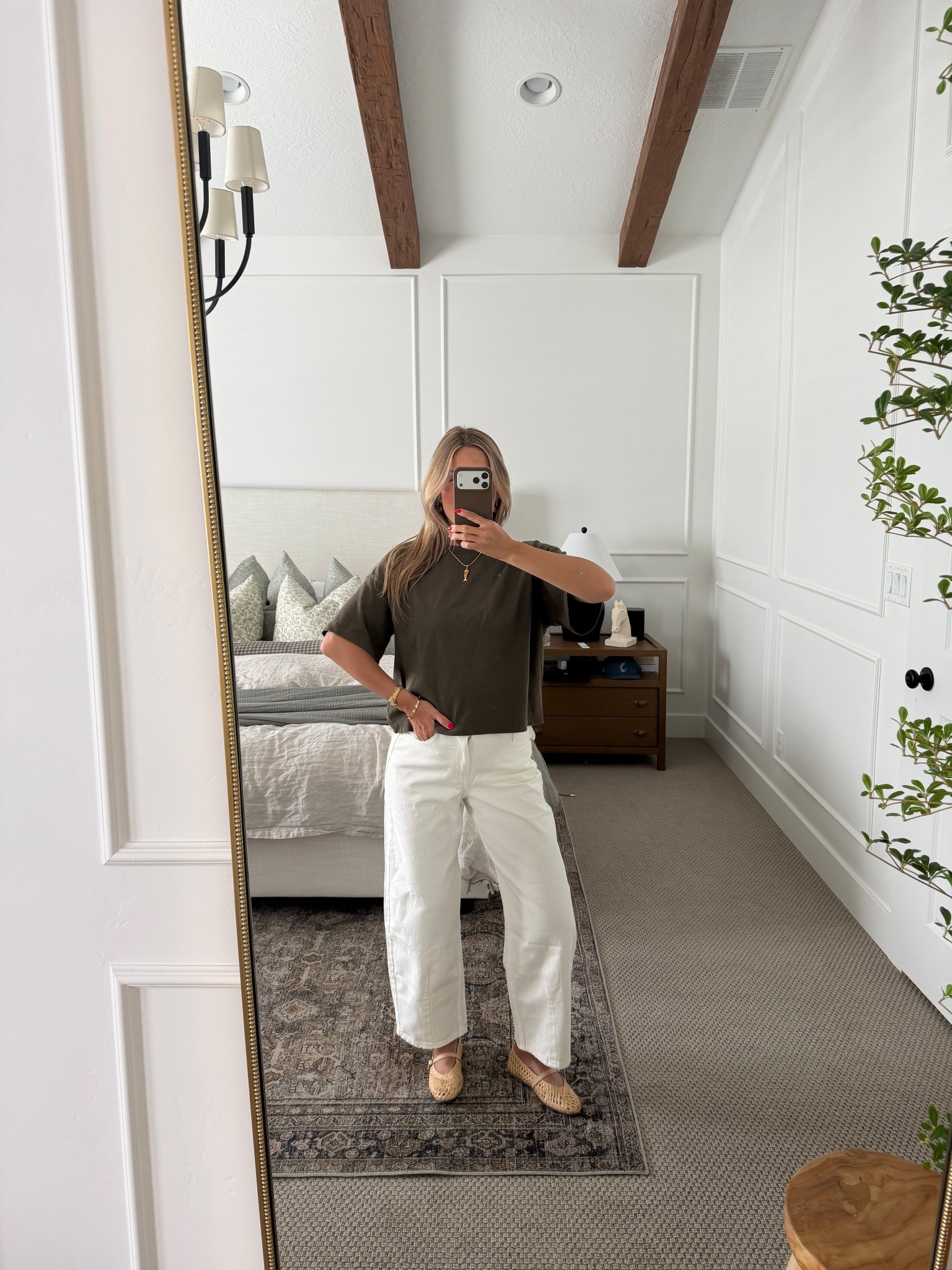 The best boxy T from target and it’s $10 for target circle week! I sized up to a medium. These barrel pants are so freaking cute  

#LTKSaleAlert #LTKootd #LTKSeasonal