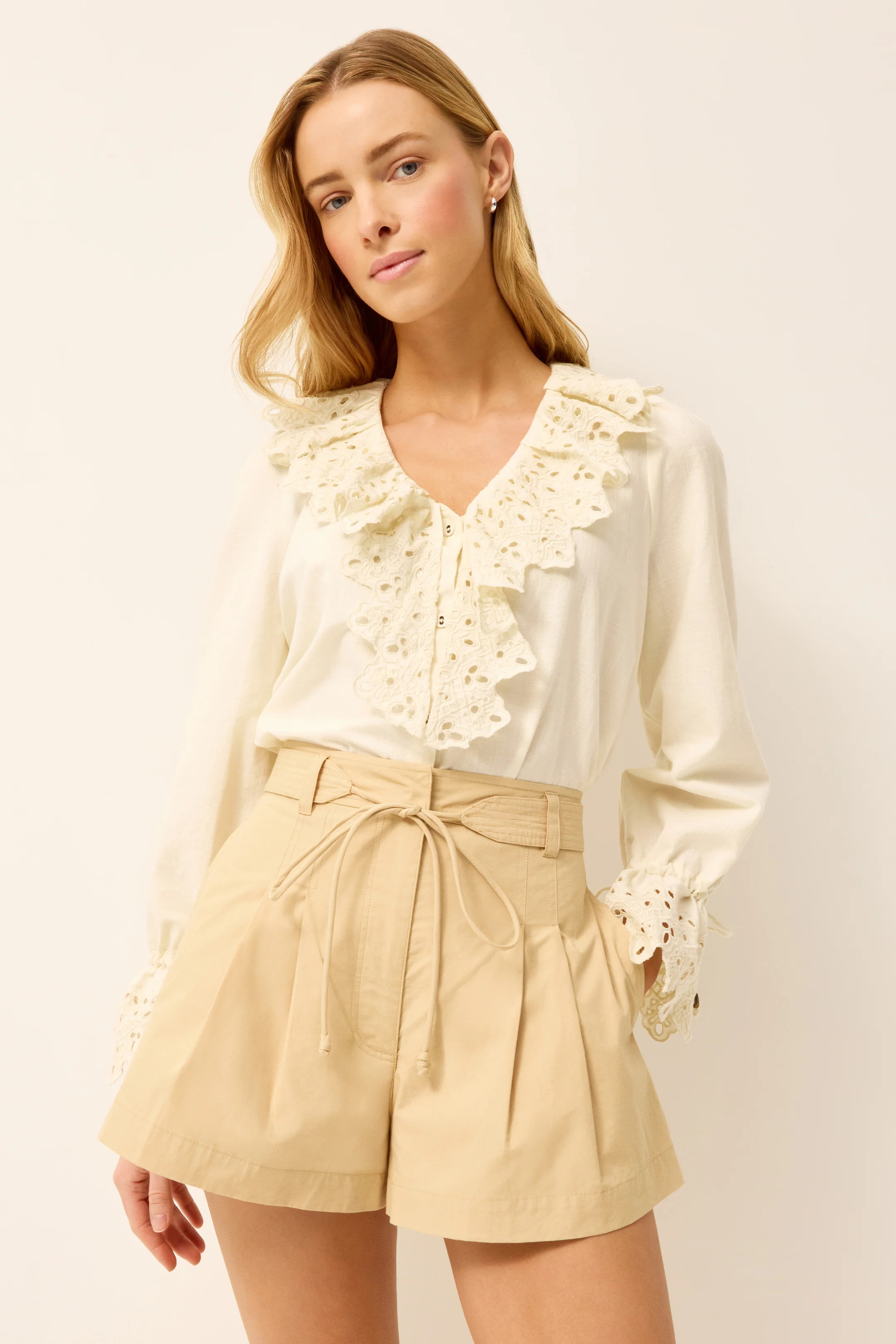 LANDER SHORT | Marie Oliver