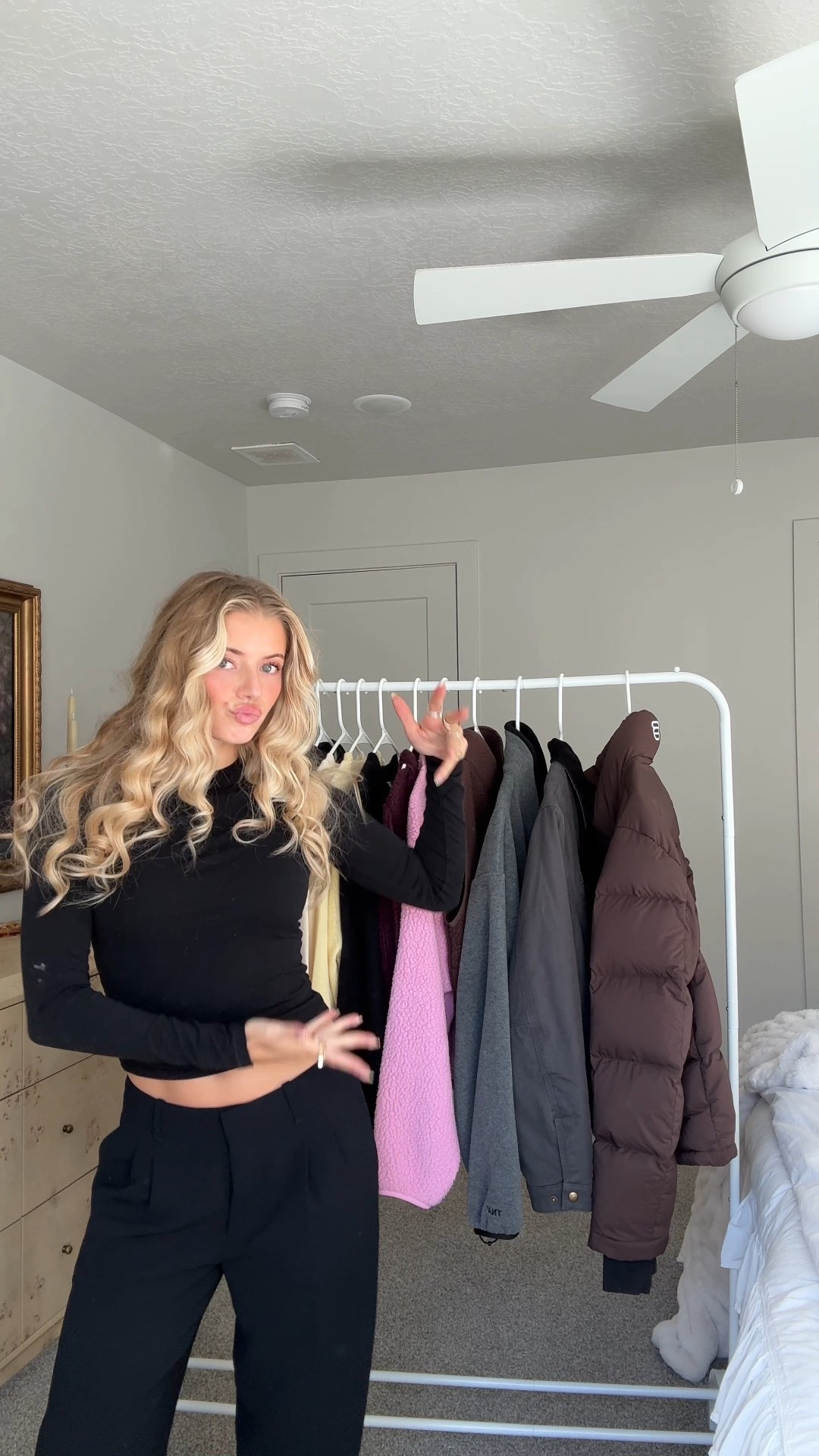 Aritzia Clientele Sale & Black Fiveday sale Nov 20-24! Log into your account see your VIP shopping slot + 20% off sitewide 🫶🏼🫶🏼