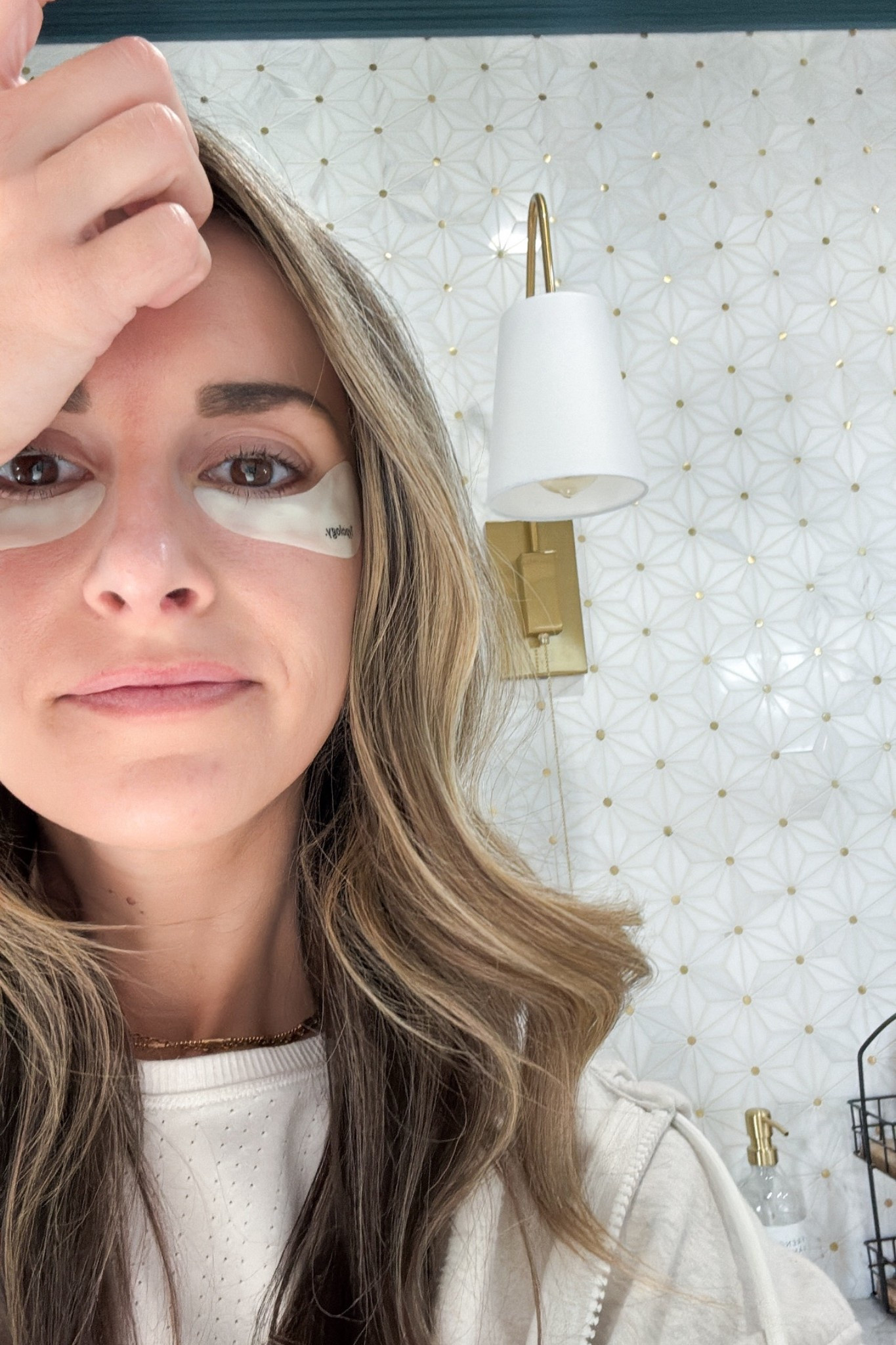 Sharing a few of my skincare faves! P.S. Elemis is having a sale right now. Use code HEART25 to save 25%! Sale ends 2/10